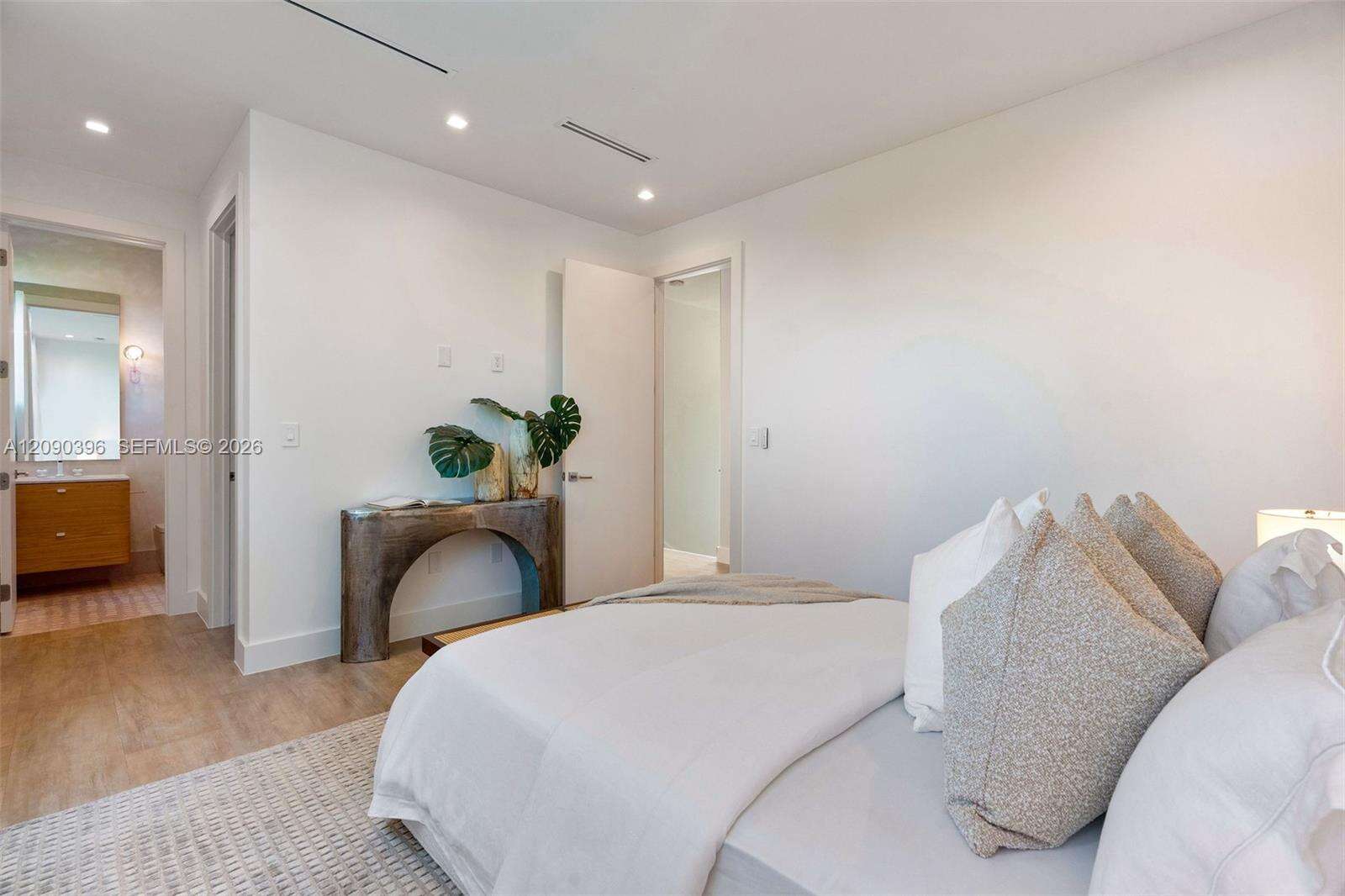 5701 Bay Rd, Miami Beach, FL 33140 - For Sale photo 36