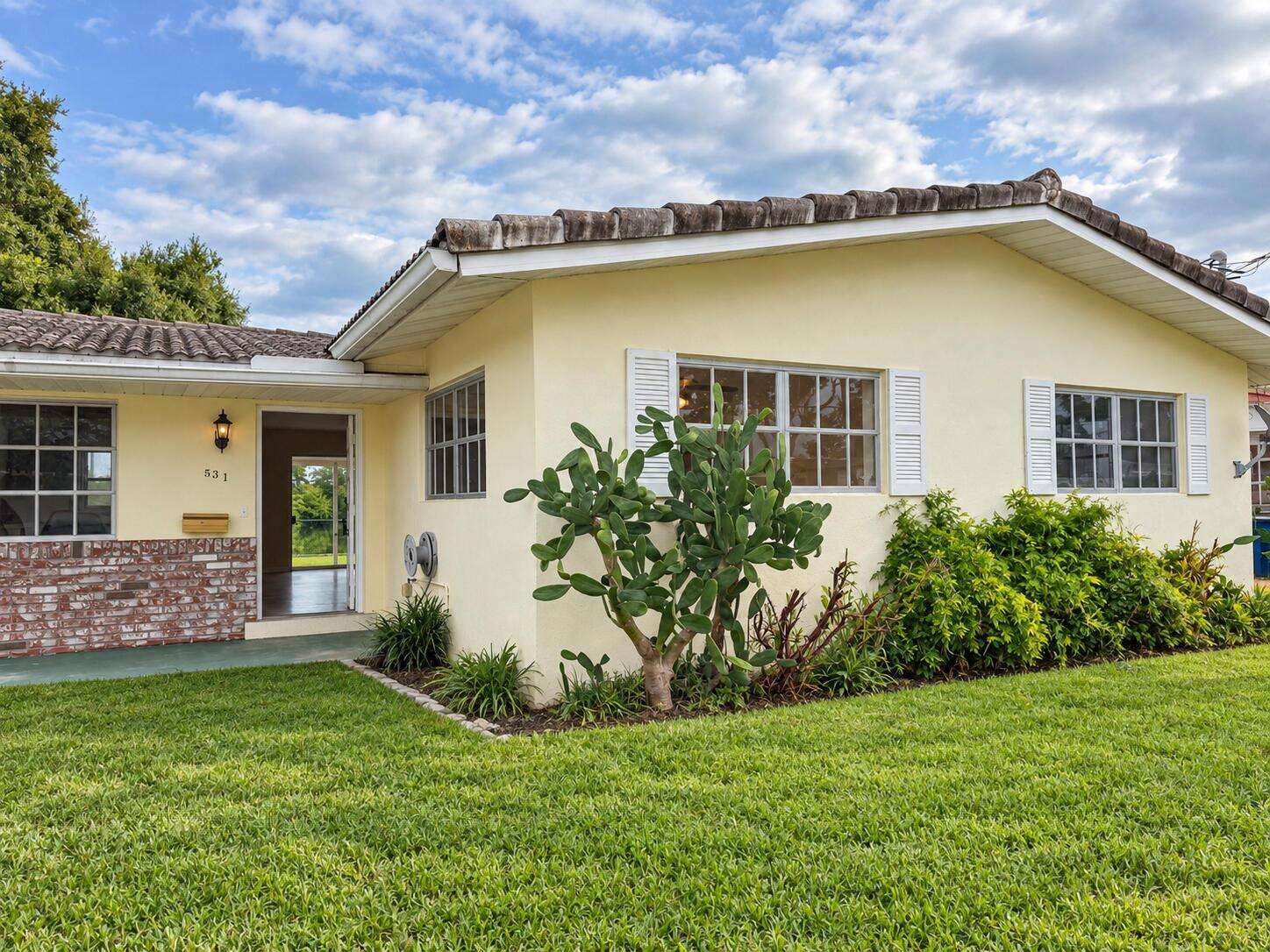 531 11th, Hallandale Beach, FL 33009 - For Sale photo 46