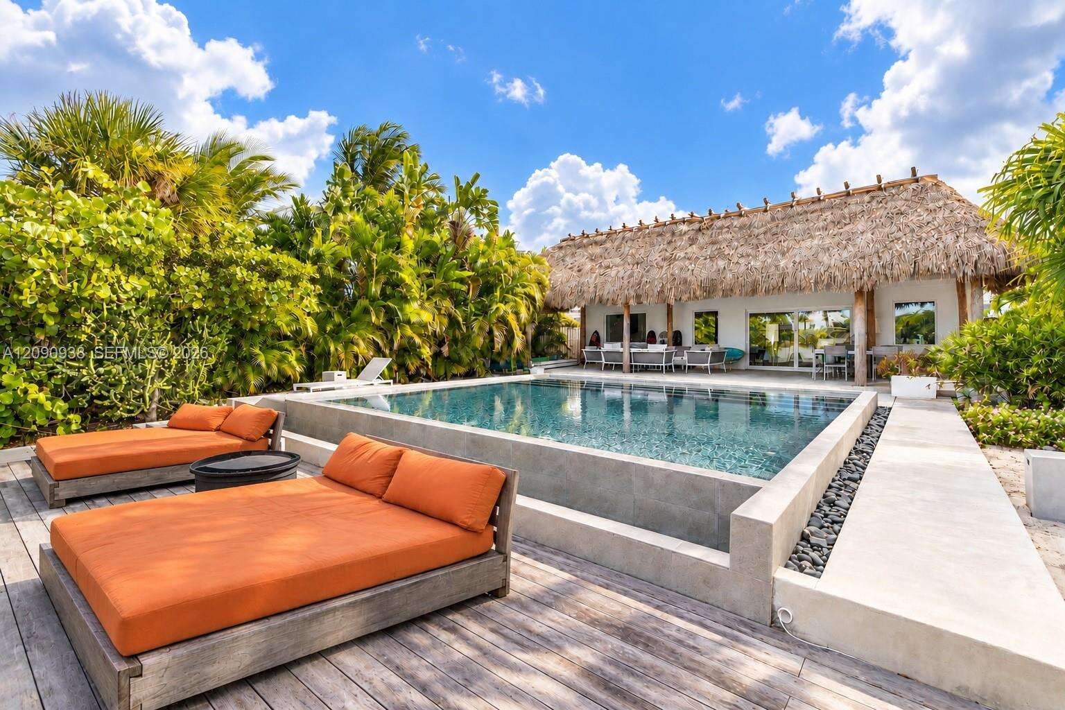 661 86th St, Miami Beach, FL 33141 - For Sale photo 2