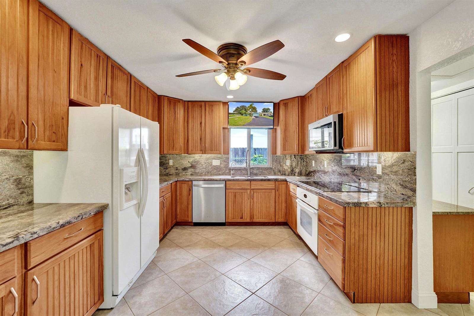 5081 29th, Dania Beach, FL 33312 - For Sale photo 12