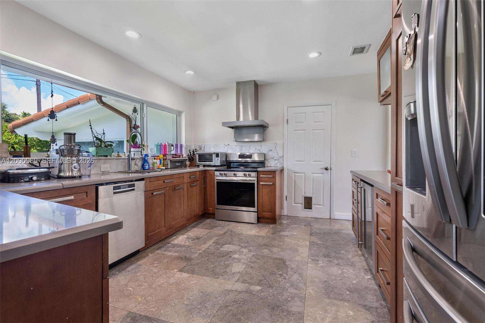 9217 Bay Dr, Surfside, FL 33154 - For Sale photo 11