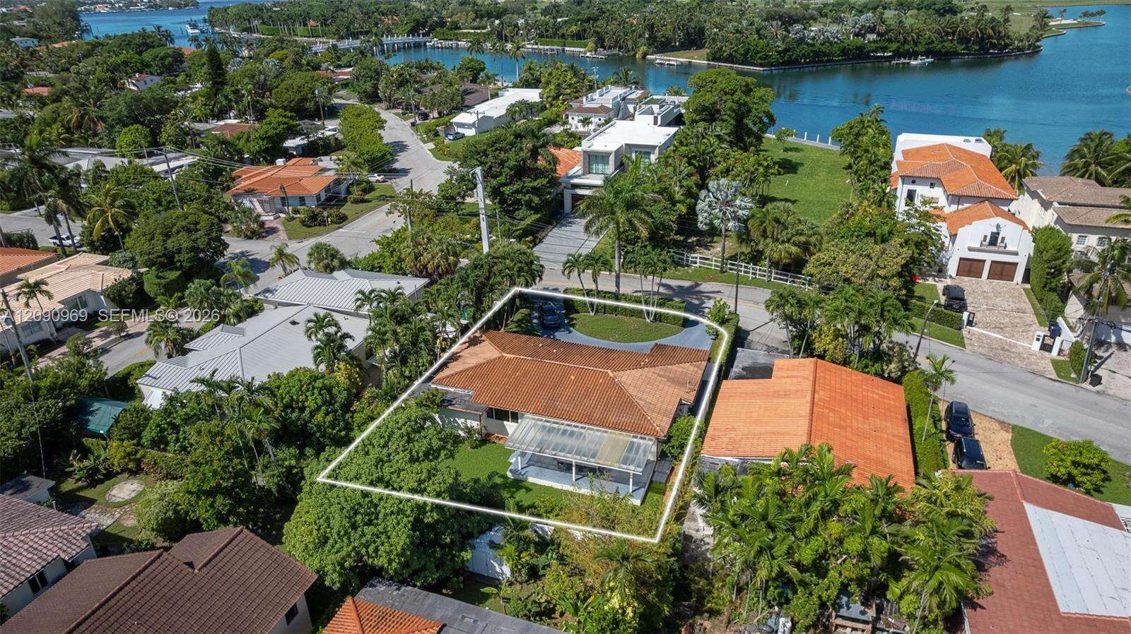9217 Bay Dr, Surfside, FL 33154 - For Sale photo 3