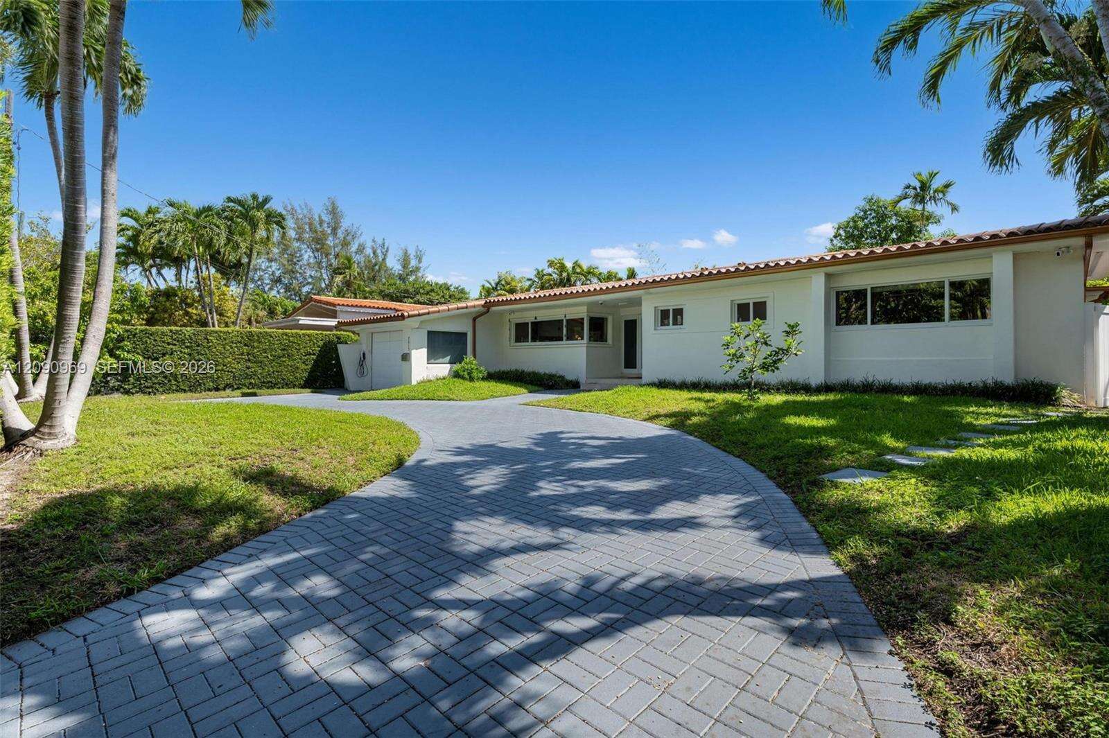 9217 Bay Dr, Surfside, FL 33154 - For Sale photo 5