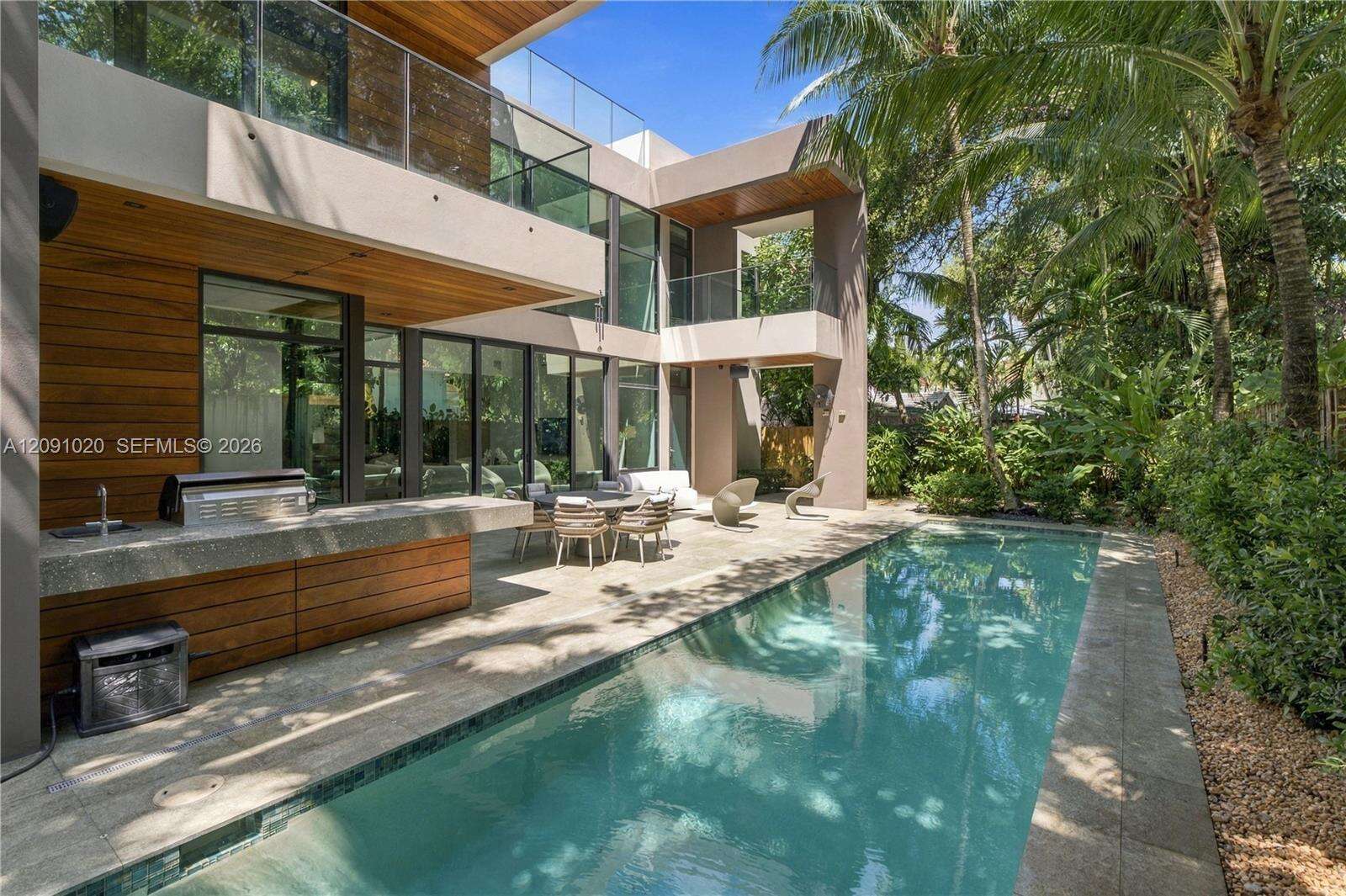 2803 Crystal Ct, Miami, FL 33133 - For Sale photo 1