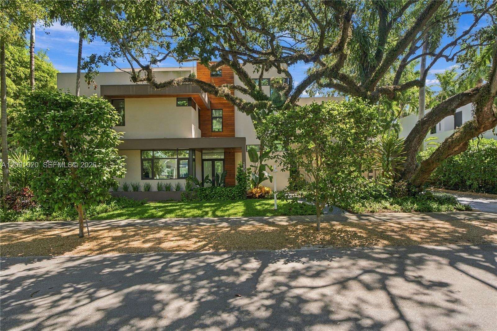 2803 Crystal Ct, Miami, FL 33133 - For Sale photo 48