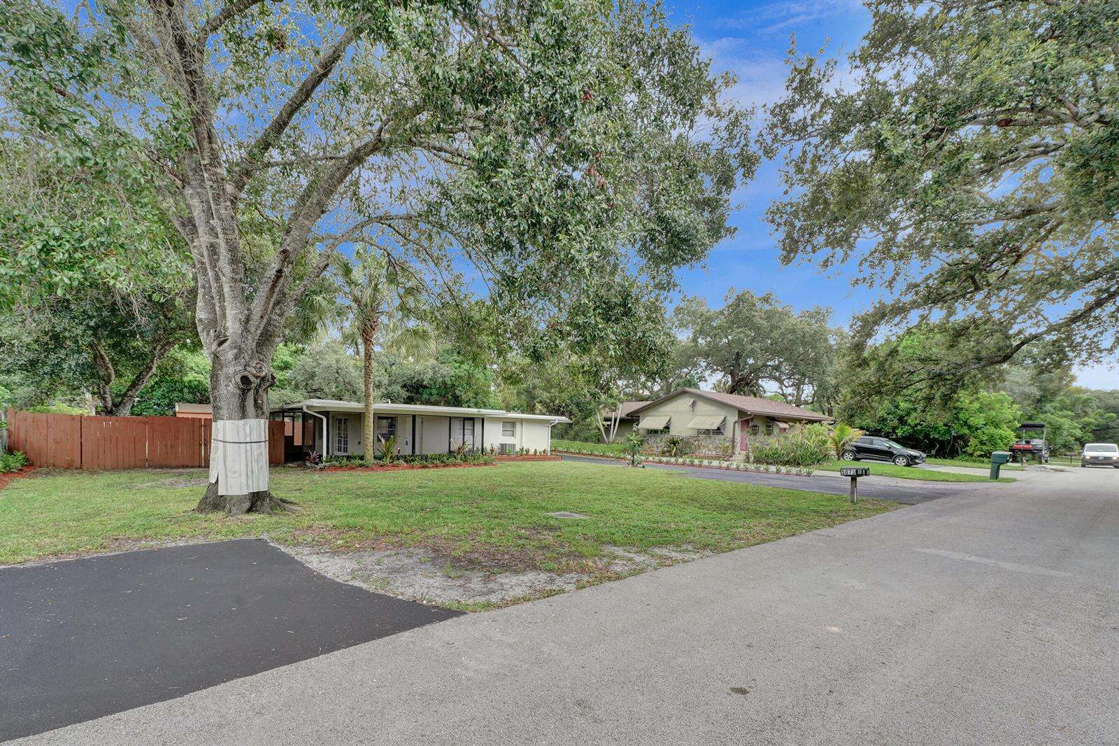 5073 28th, Dania Beach, FL 33312 - For Sale photo 3