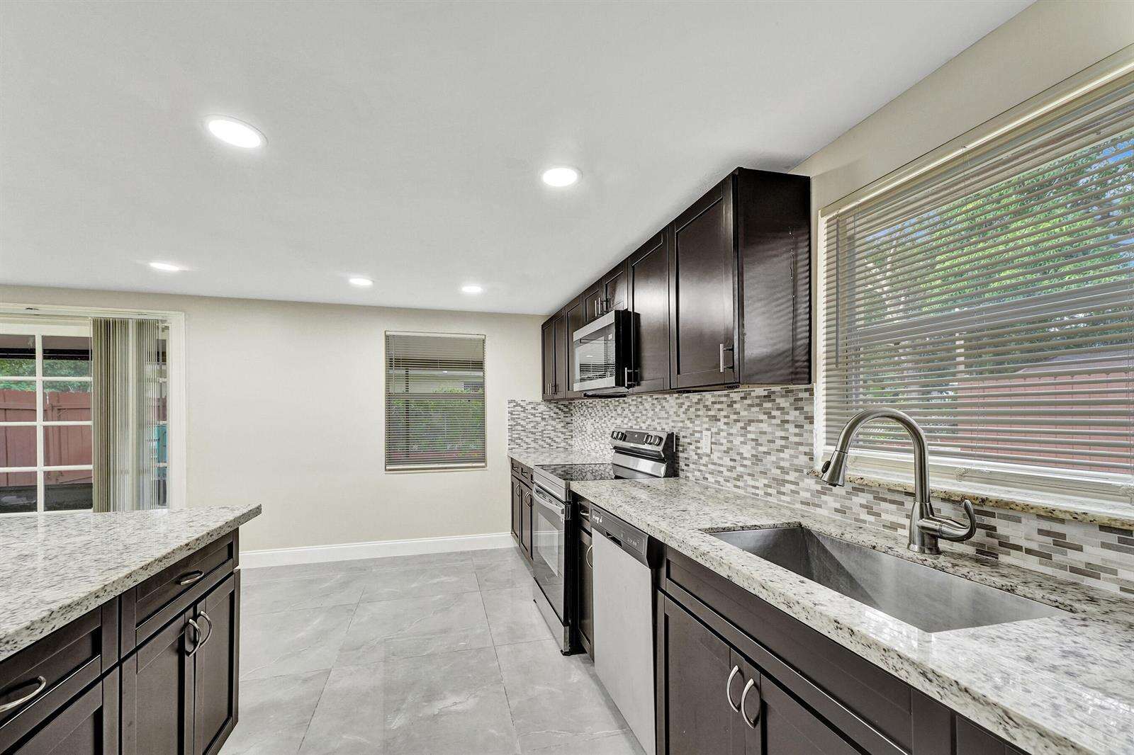 5073 28th, Dania Beach, FL 33312 - For Sale photo 22