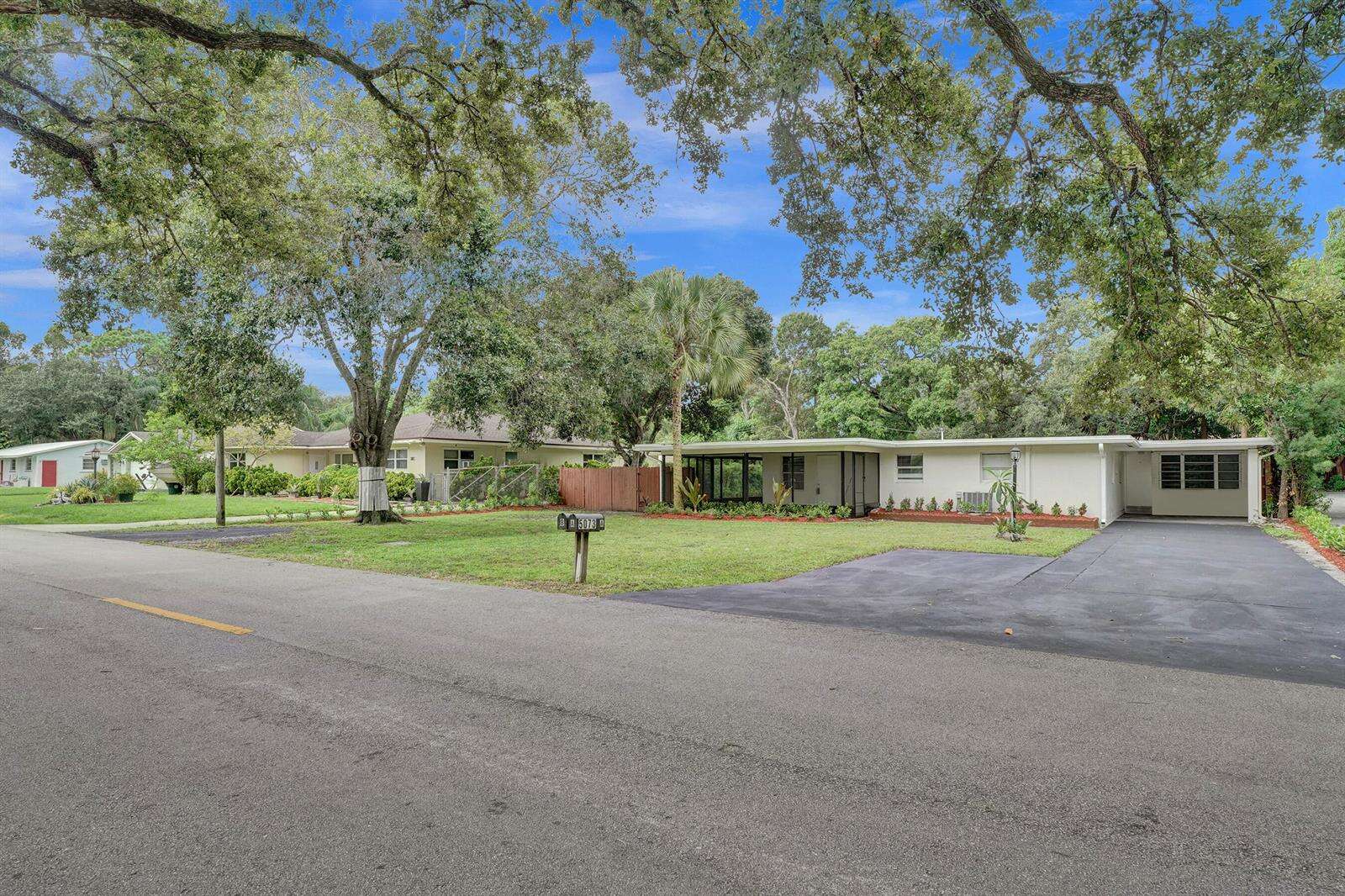 5073 28th, Dania Beach, FL 33312 - For Sale photo 4