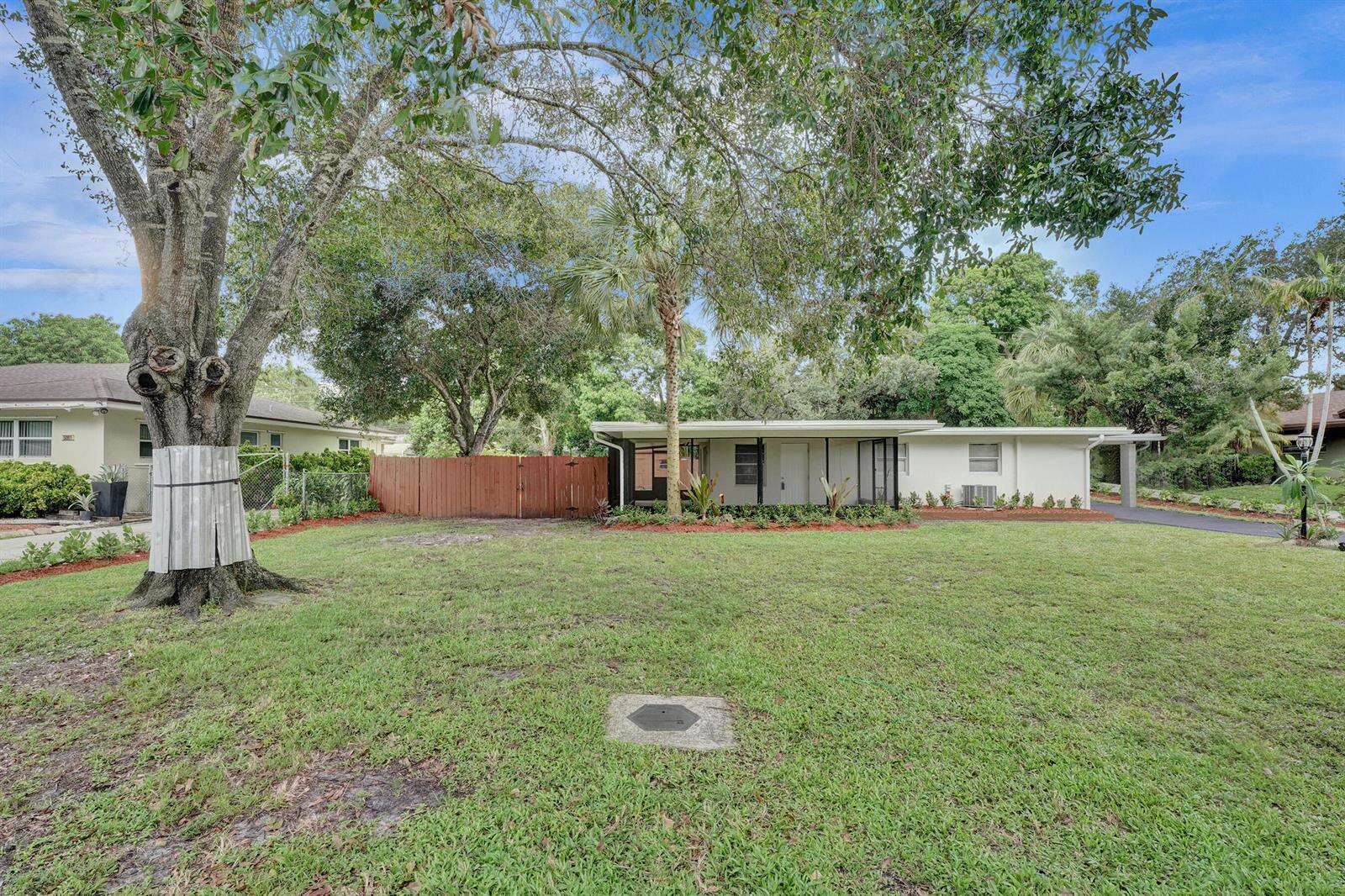 5073 28th, Dania Beach, FL 33312 - For Sale photo 6