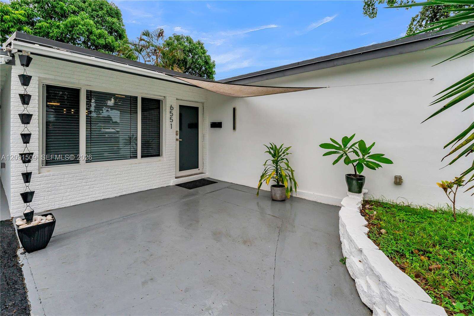 6551 Scott St, Hollywood, FL 33024 - For Sale photo 2