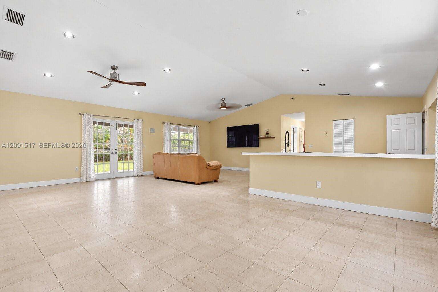 15221 158th St, Miami, FL 33187 - For Sale photo 4
