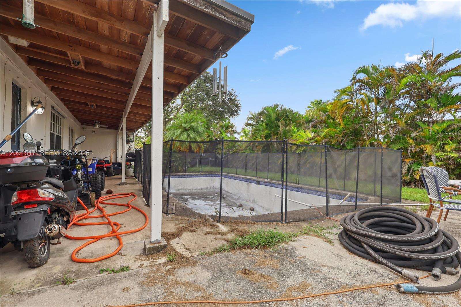 15221 158th St, Miami, FL 33187 - For Sale photo 52