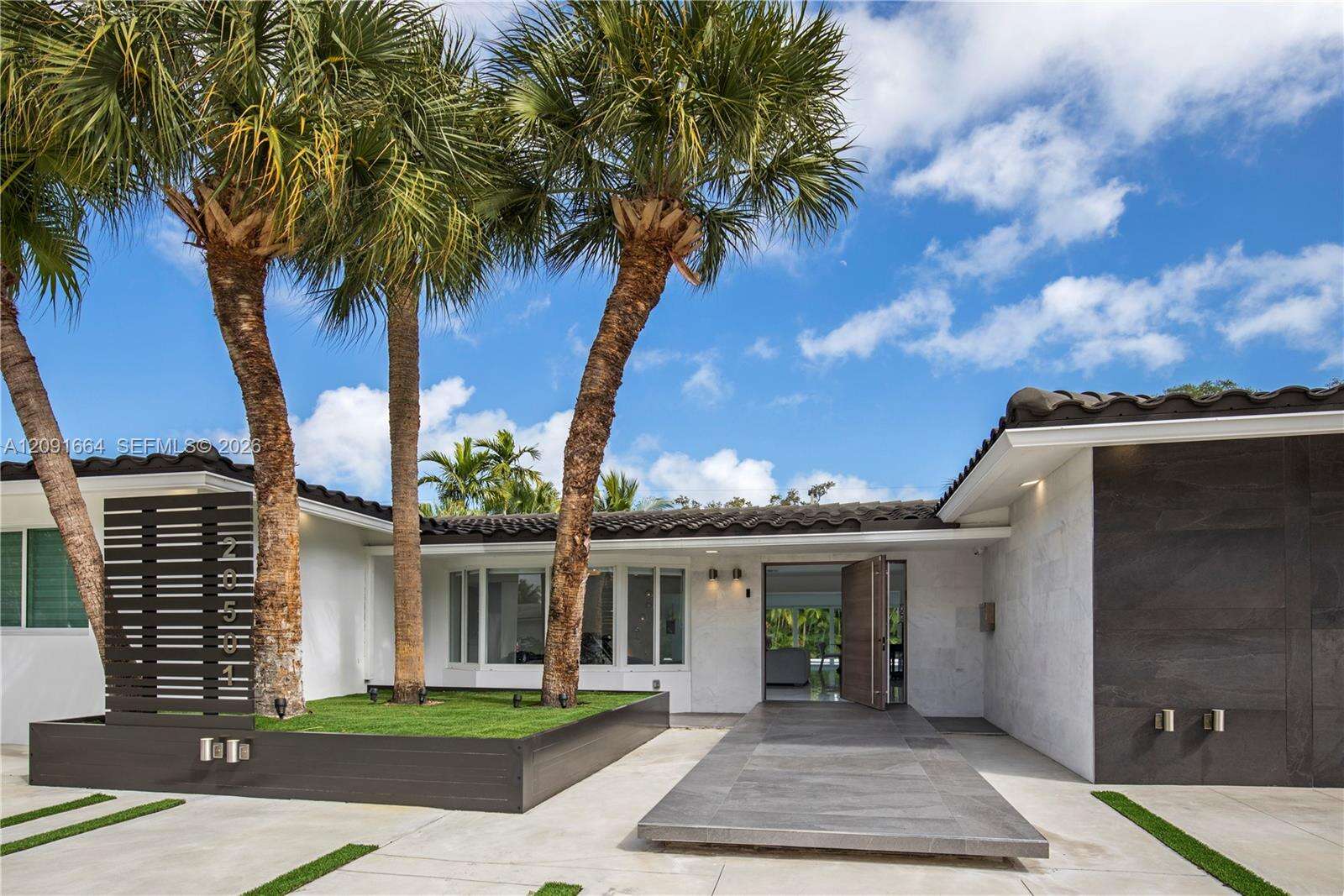 20501 22nd Pl, Miami, FL 33180 - For Sale photo 1