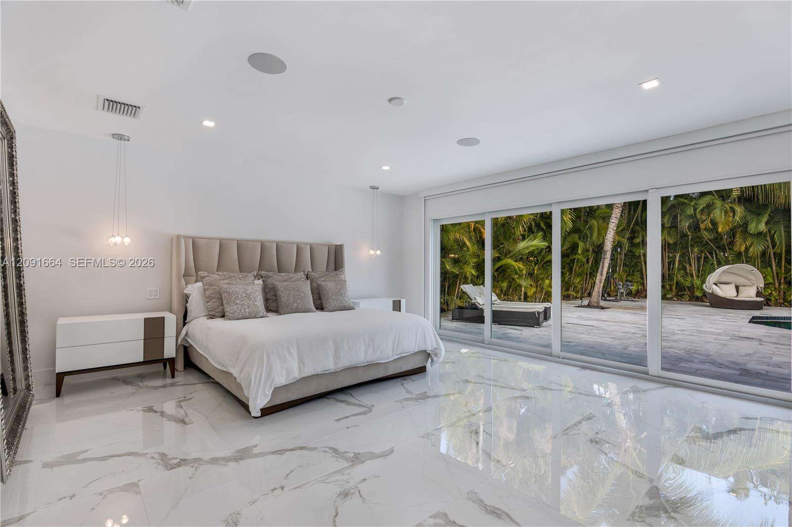 20501 22nd Pl, Miami, FL 33180 - For Sale photo 12