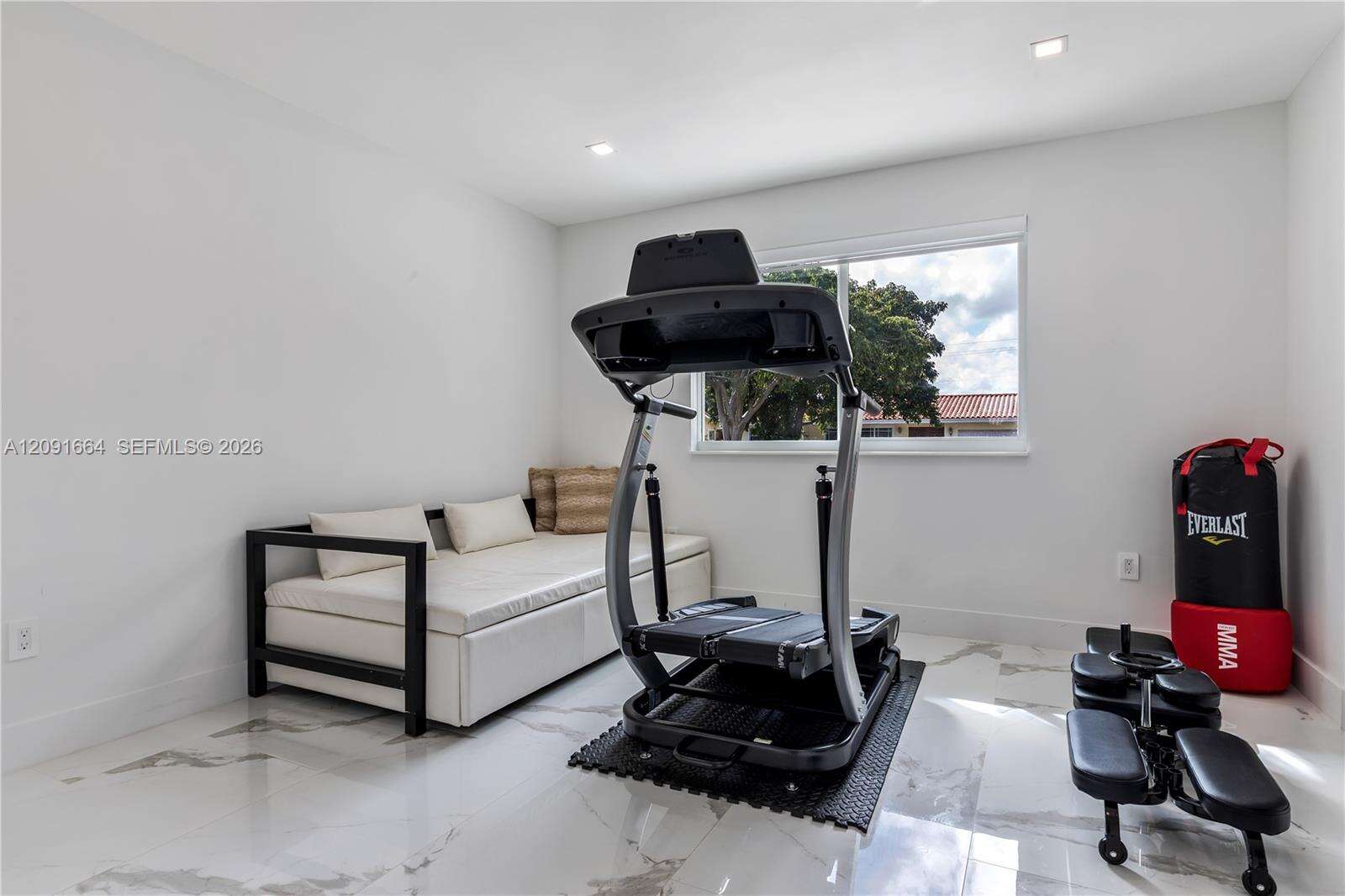 20501 22nd Pl, Miami, FL 33180 - For Sale photo 14
