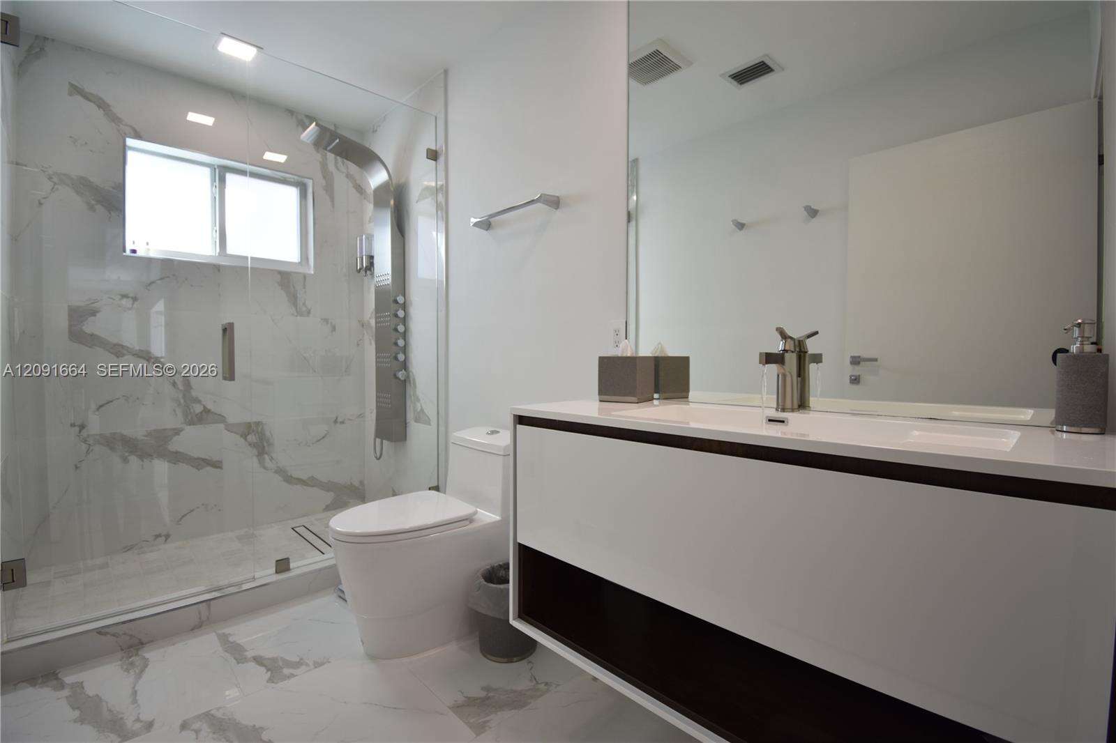 20501 22nd Pl, Miami, FL 33180 - For Sale photo 27