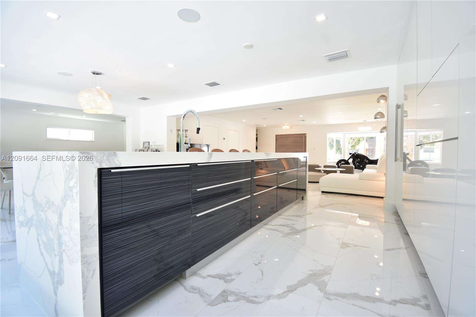 20501 22nd Pl, Miami, FL 33180 - For Sale photo 30