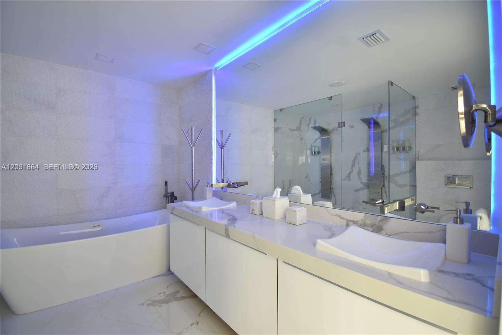 20501 22nd Pl, Miami, FL 33180 - For Sale photo 37
