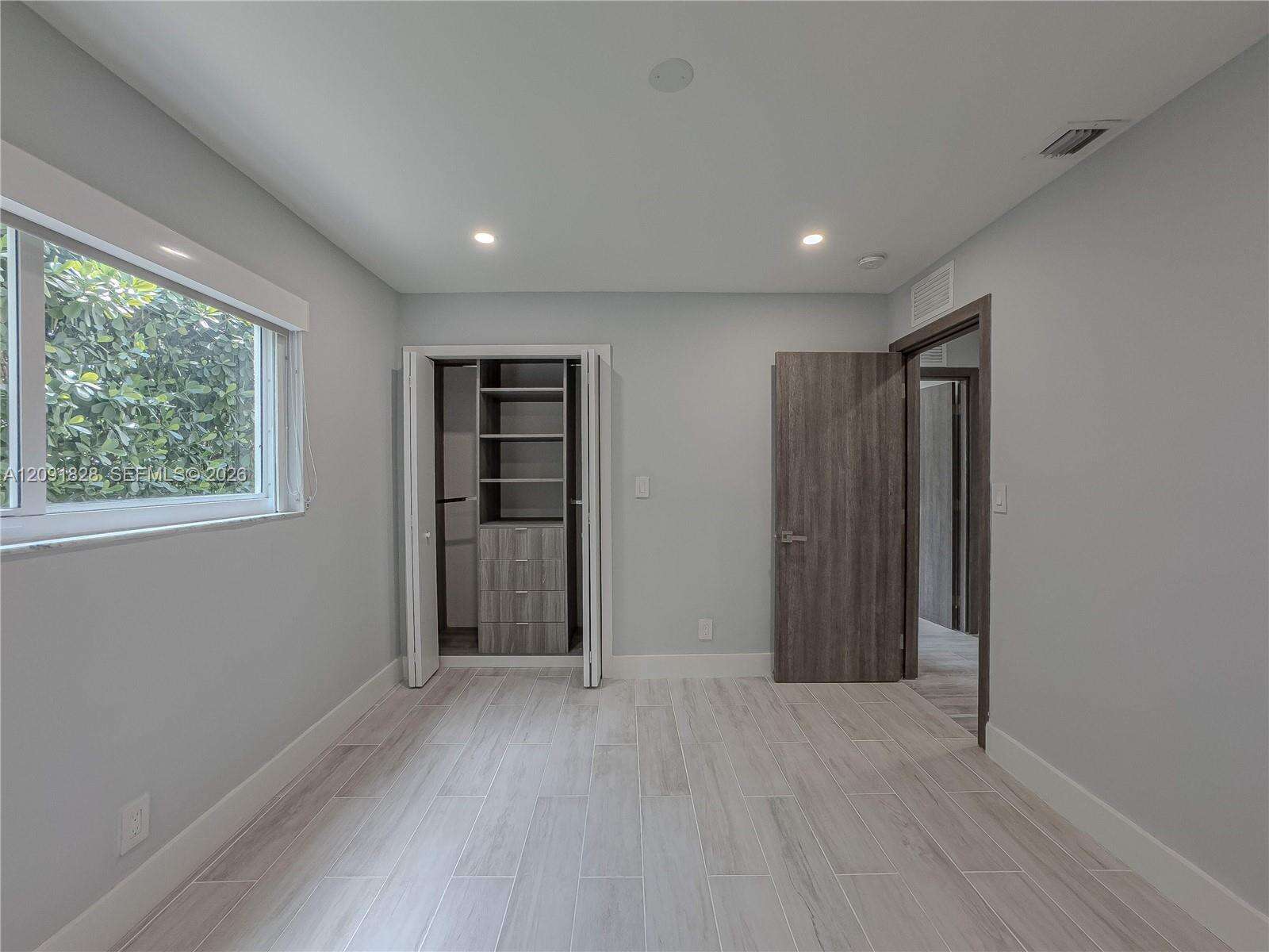 20405 22nd Pl, Miami, FL 33180 - For Sale photo 14