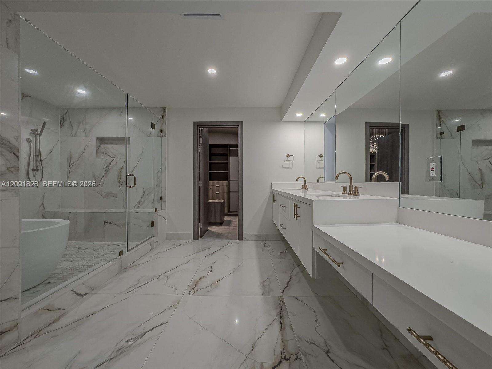 20405 22nd Pl, Miami, FL 33180 - For Sale photo 18