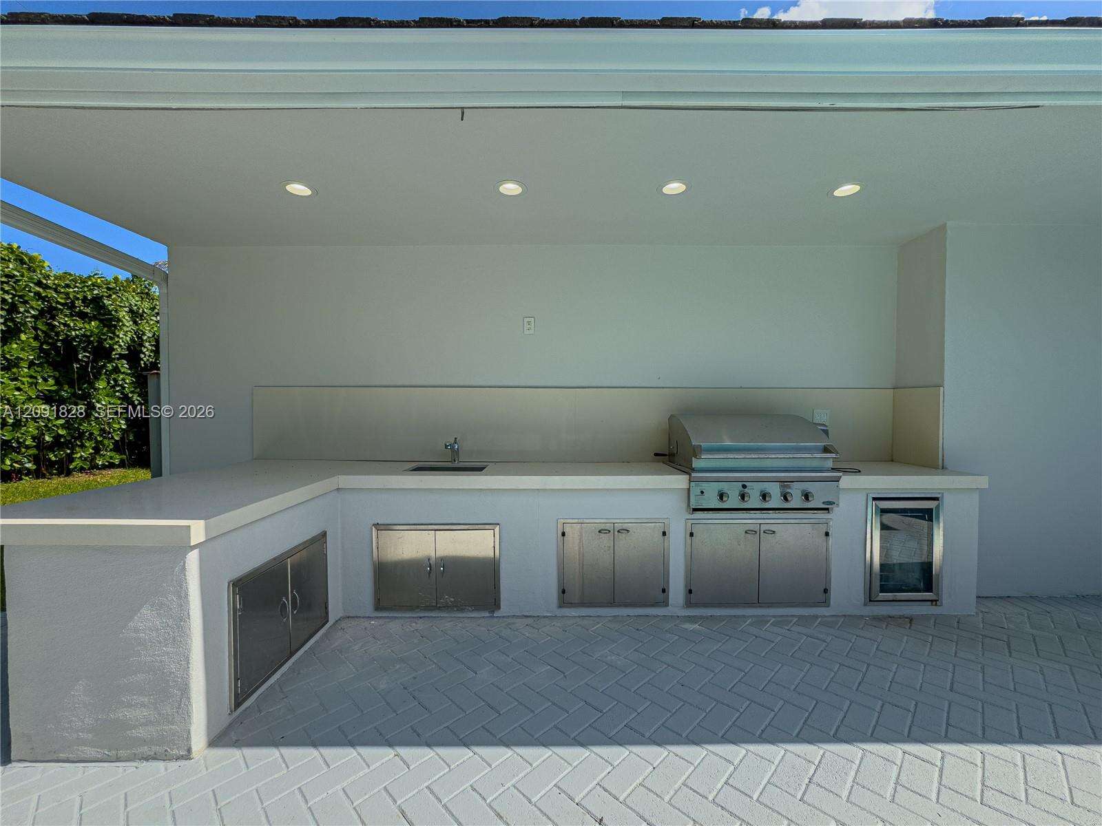 20405 22nd Pl, Miami, FL 33180 - For Sale photo 24