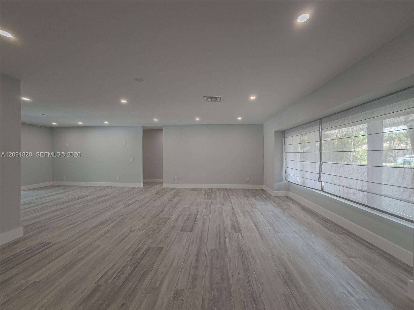 20405 22nd Pl, Miami, FL 33180 - For Sale photo 5