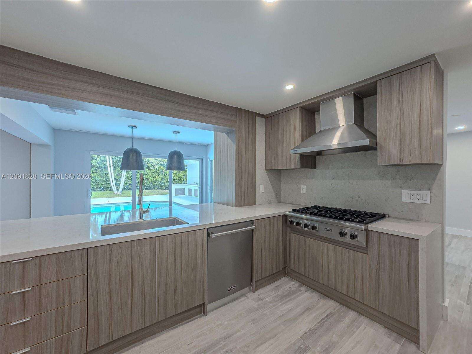 20405 22nd Pl, Miami, FL 33180 - For Sale photo 8