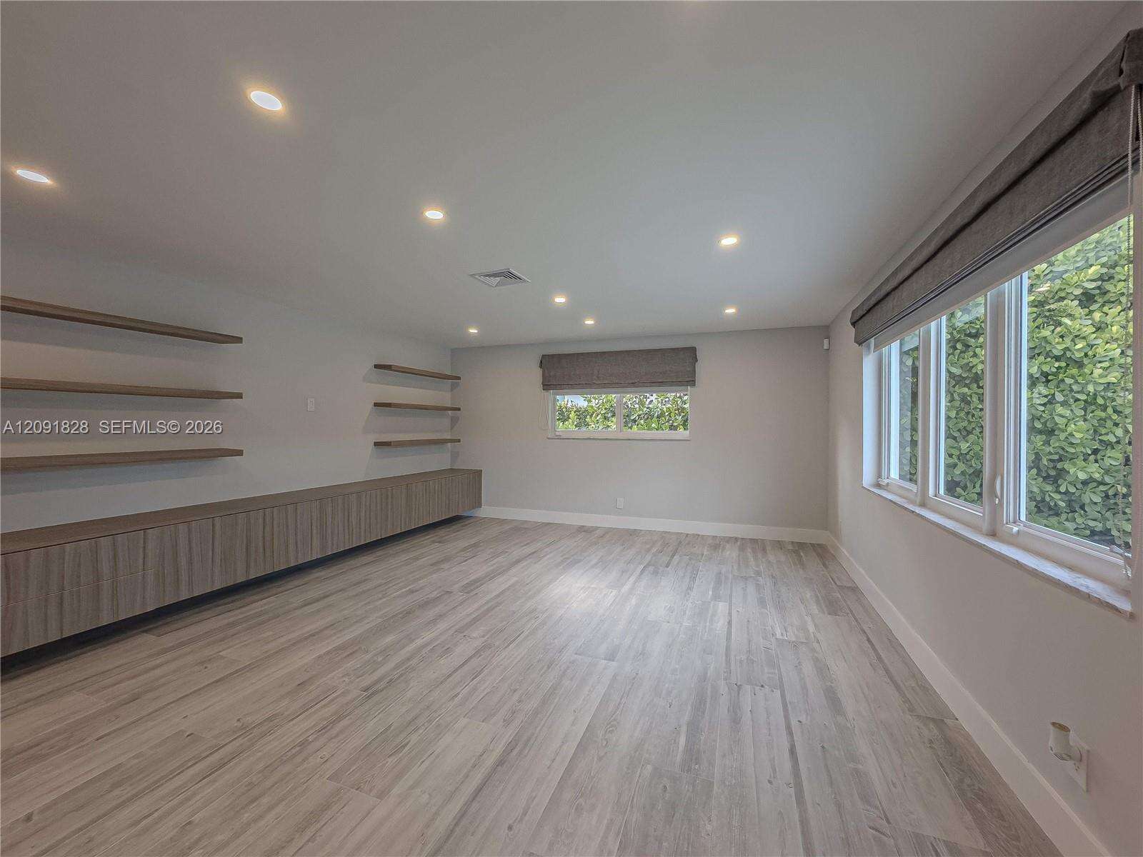 20405 22nd Pl, Miami, FL 33180 - For Sale photo 9