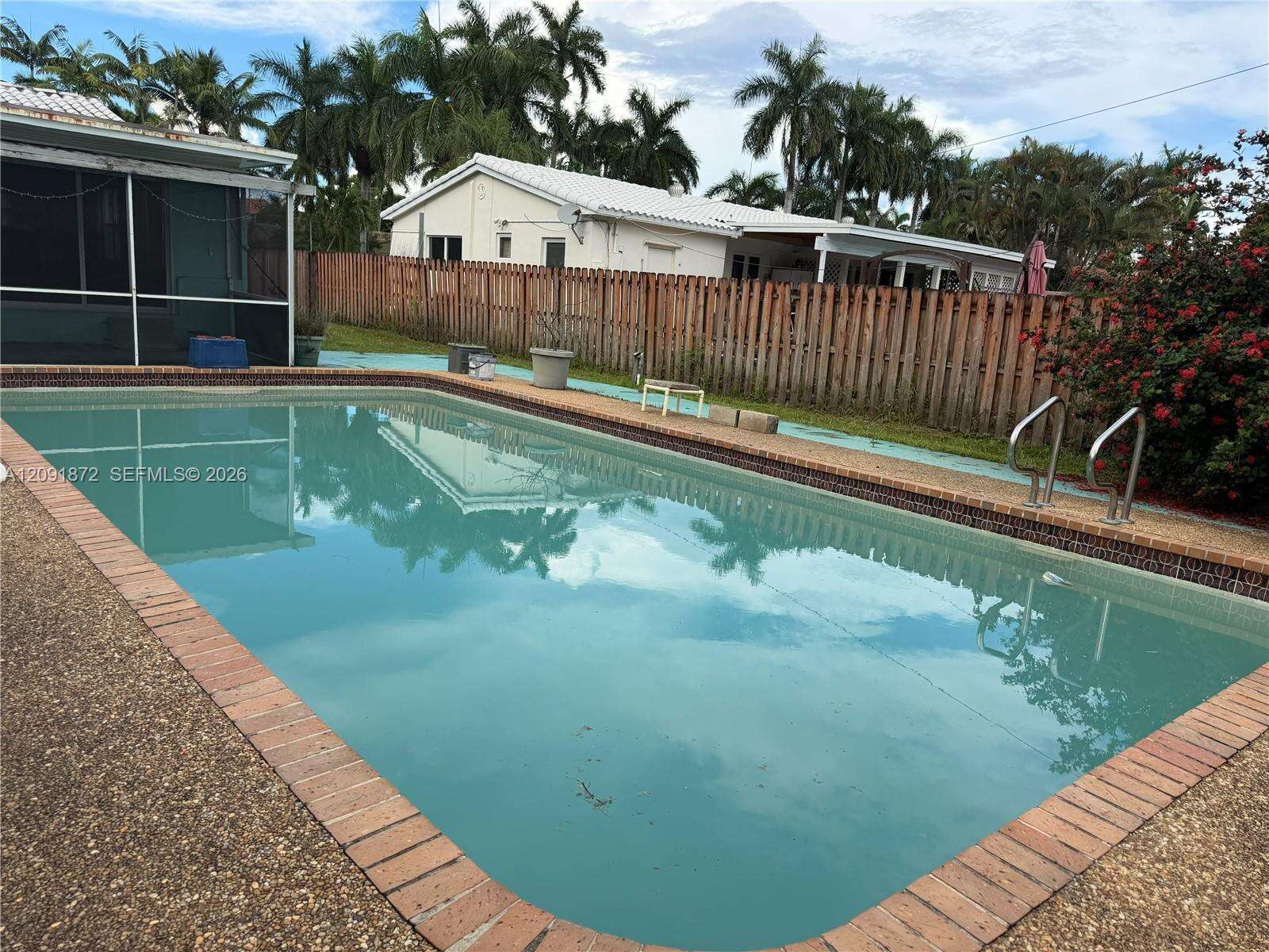 1146 Polk St, Hollywood, FL 33019 - For Sale photo 2