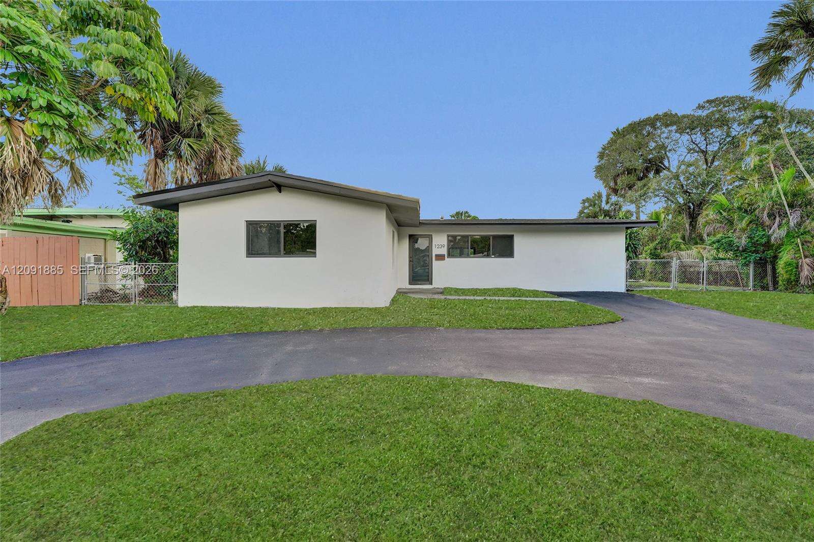 1239 29th Ter, Fort Lauderdale, FL 33312 - For Sale photo 2