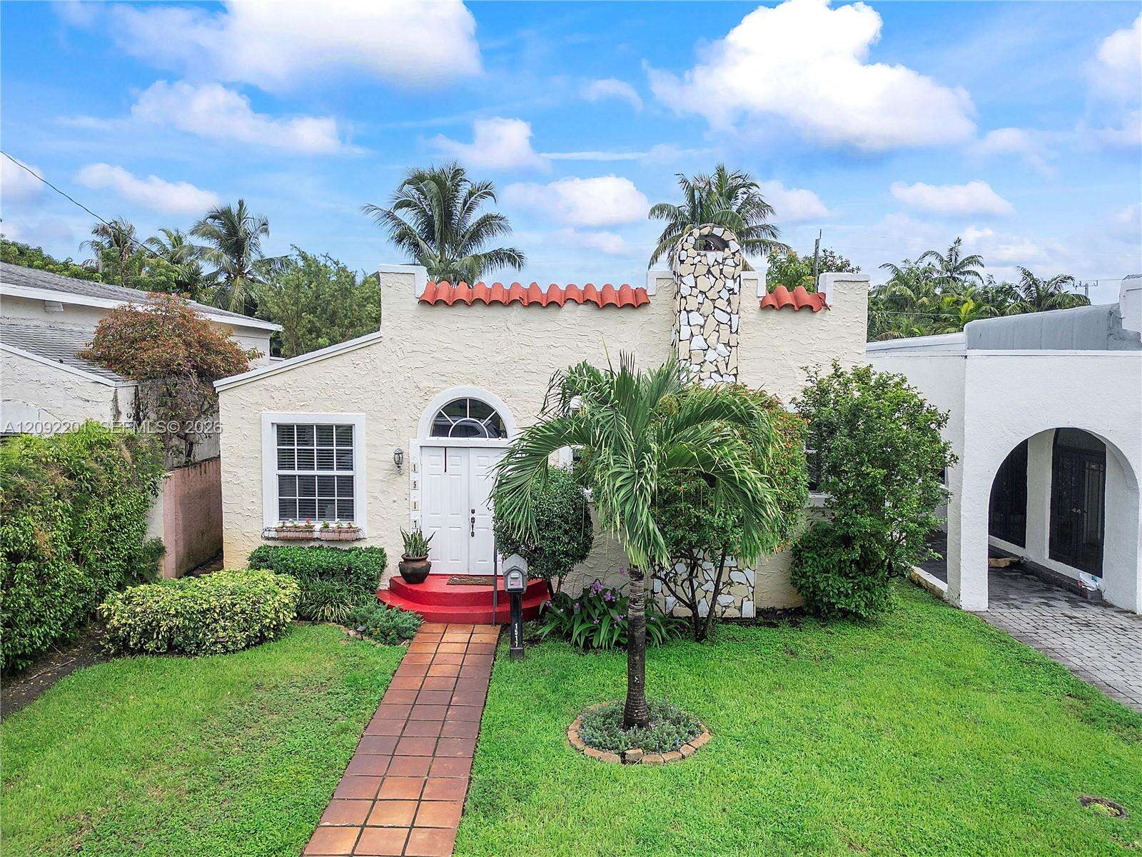 1517 Adams St, Hollywood, FL 33020 - For Sale photo 2