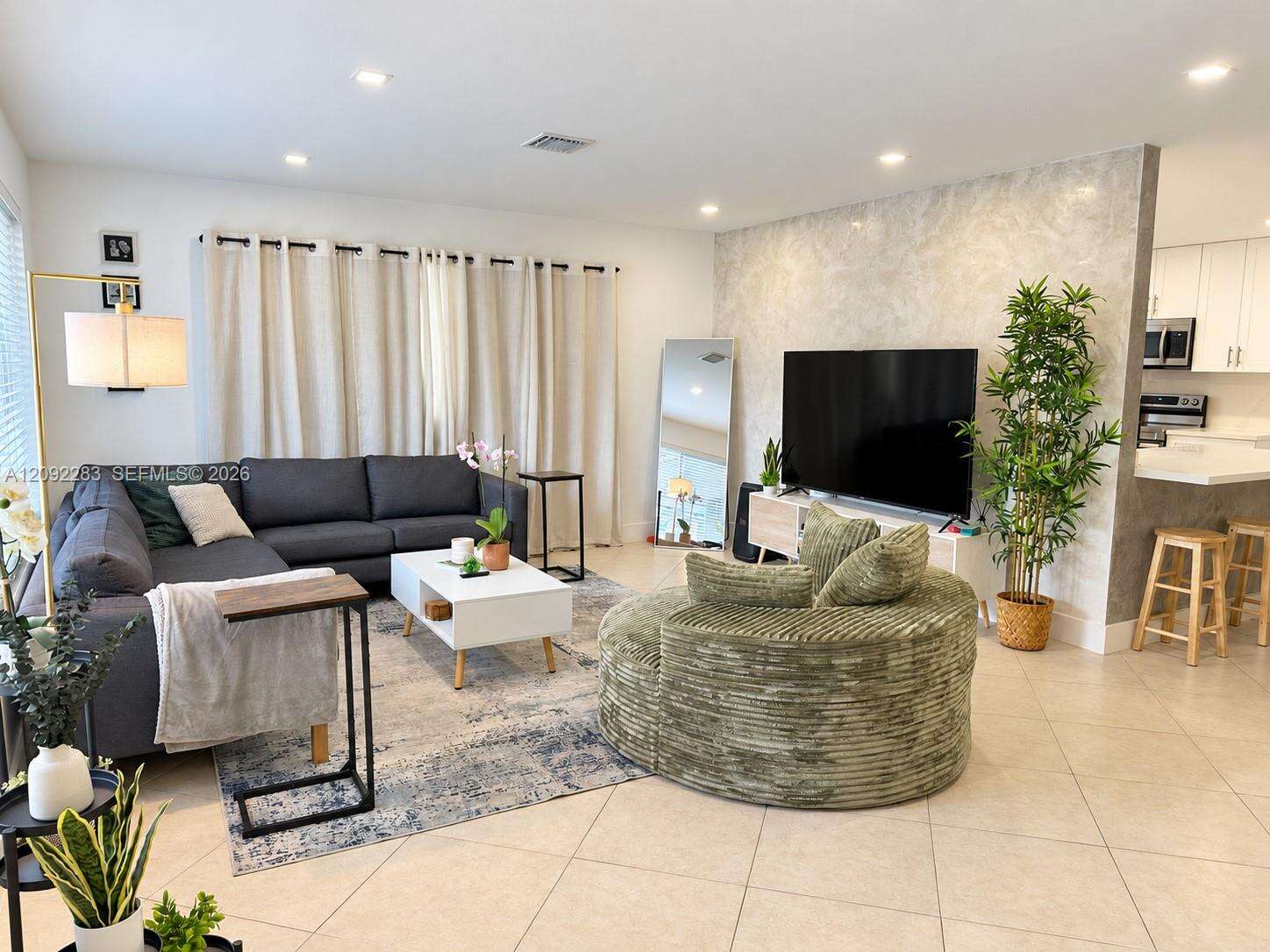 1235 Pierce St, Hollywood, FL 33019 - For Sale photo 4