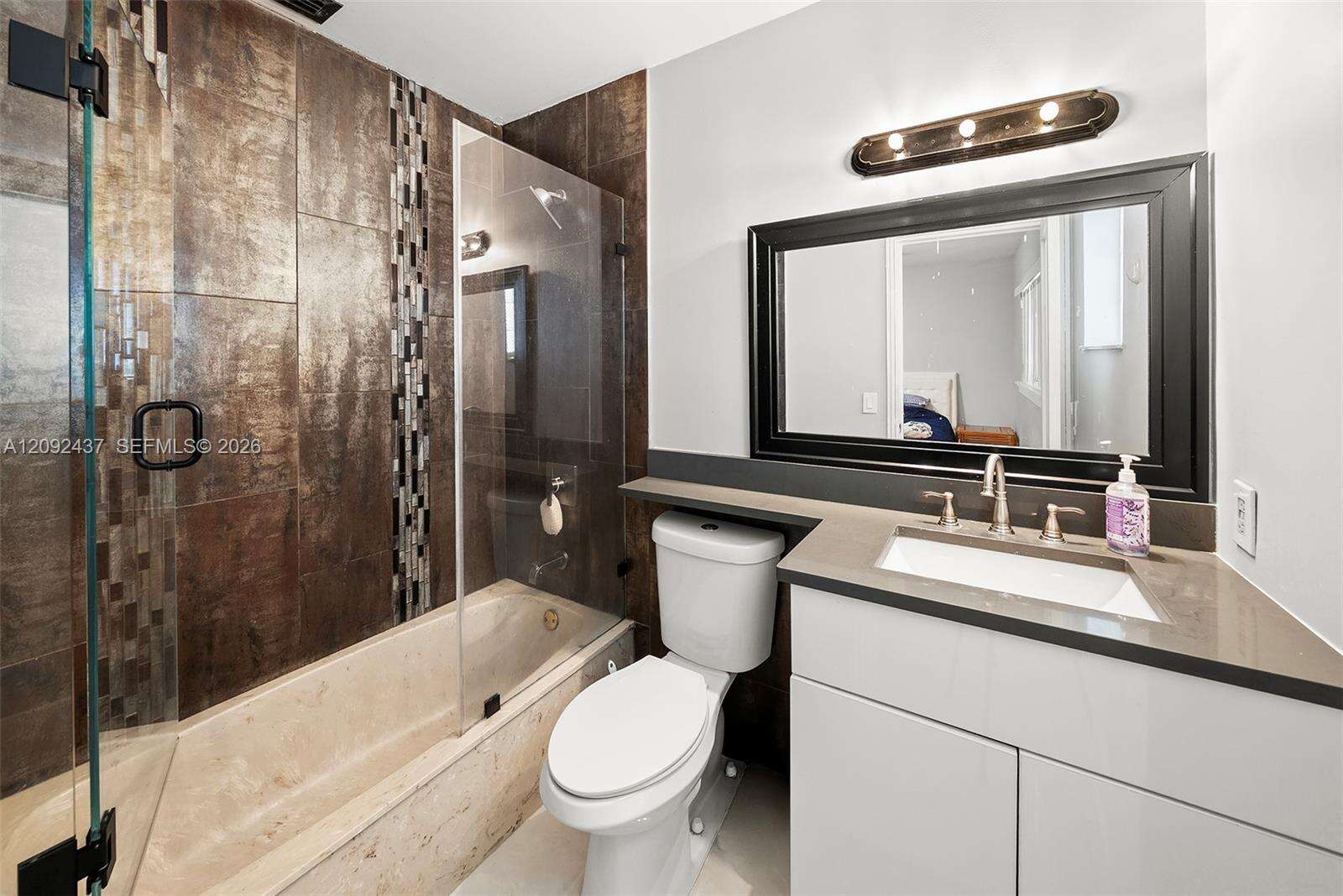 507 Palm Dr, Hallandale Beach, FL 33009 - For Sale photo 24