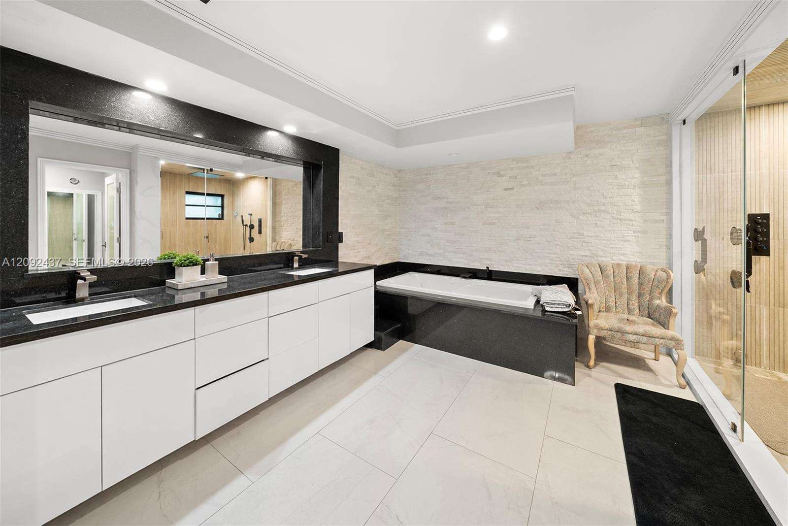 507 Palm Dr, Hallandale Beach, FL 33009 - For Sale photo 29