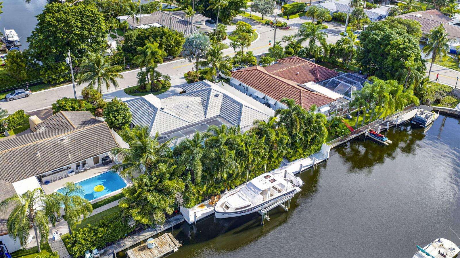 2920 52nd, Fort Lauderdale, FL 33308 - For Sale photo 2