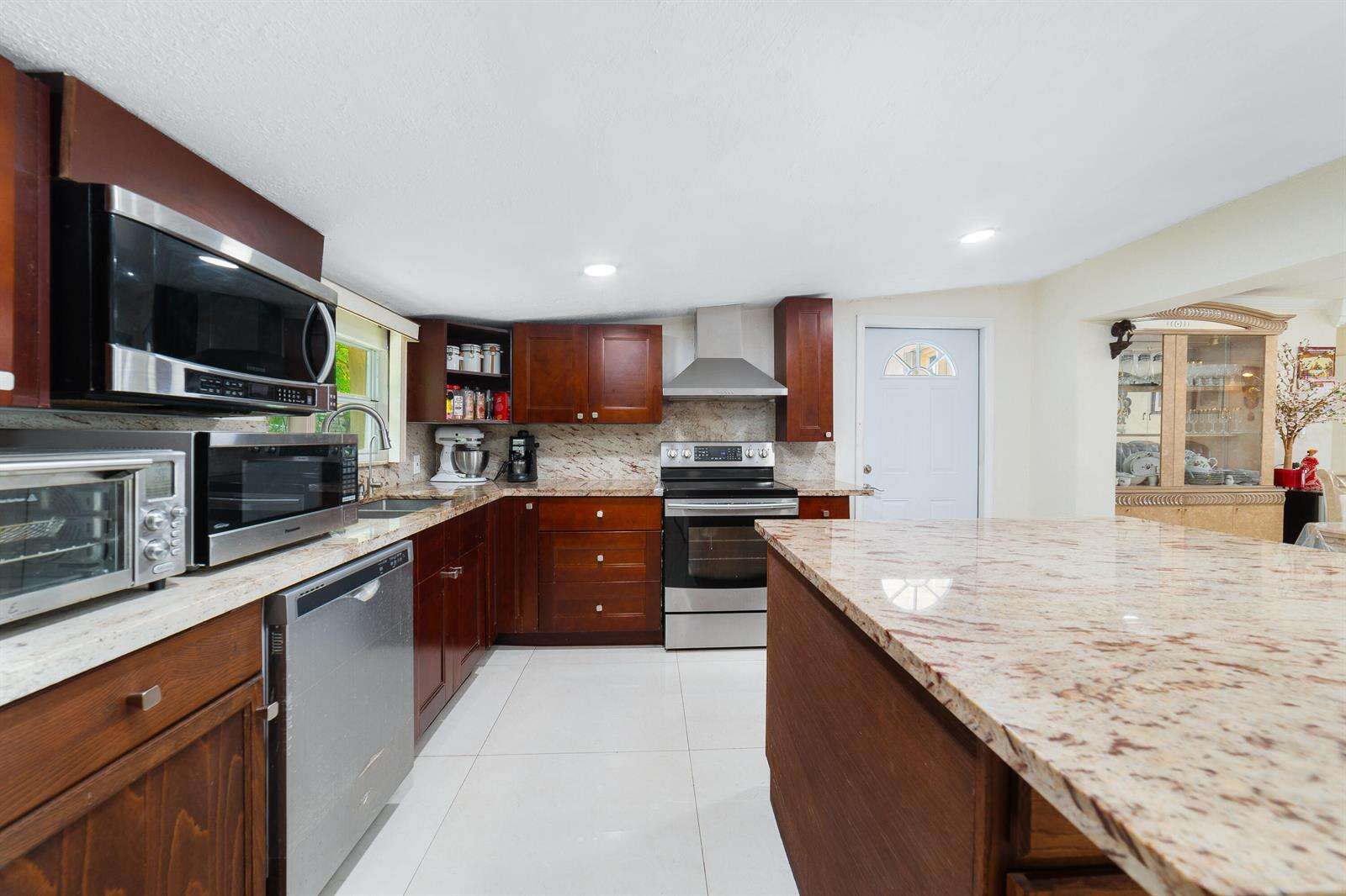 6635 Hope, Hollywood, FL 33024 - For Sale photo 9
