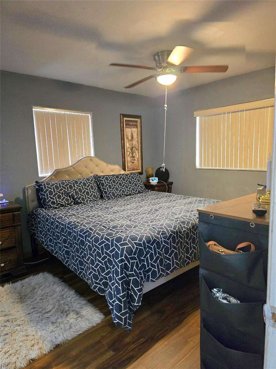 2420 59th, Hollywood, FL 33021 - For Sale photo 10