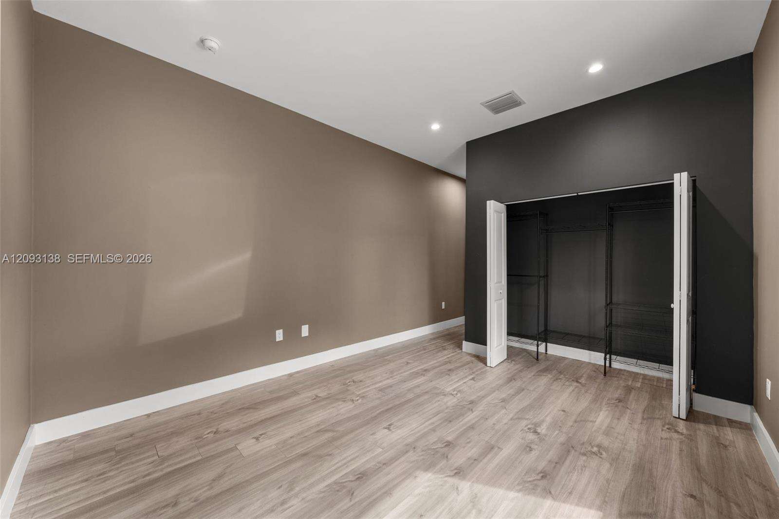 808 5th Ter, Hallandale Beach, FL 33009 - For Sale photo 17