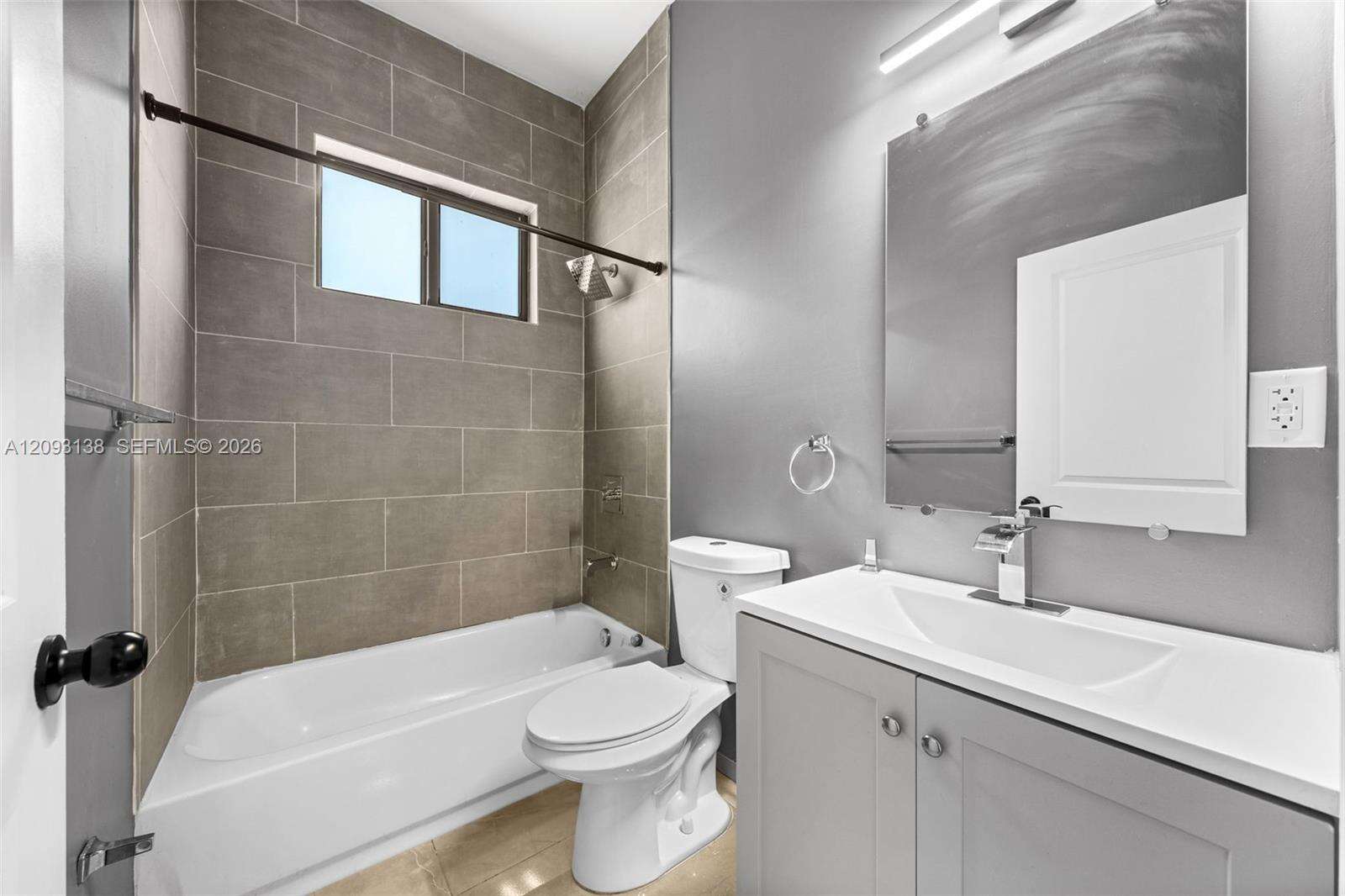 808 5th Ter, Hallandale Beach, FL 33009 - For Sale photo 23