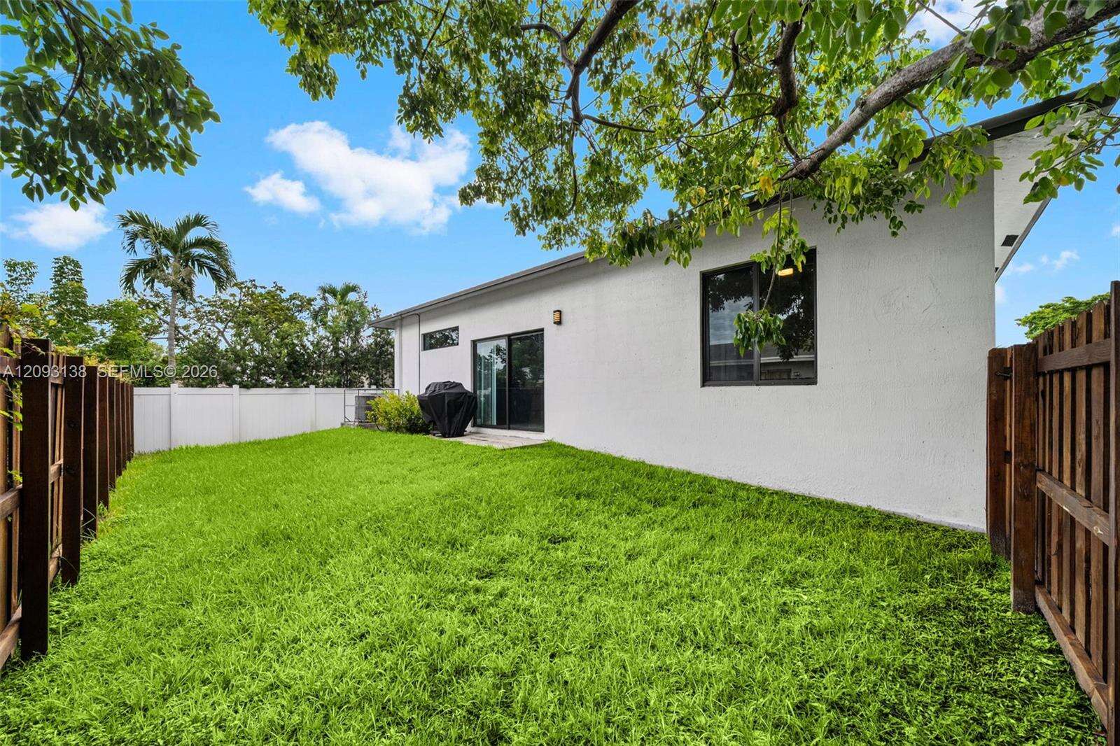 808 5th Ter, Hallandale Beach, FL 33009 - For Sale photo 27