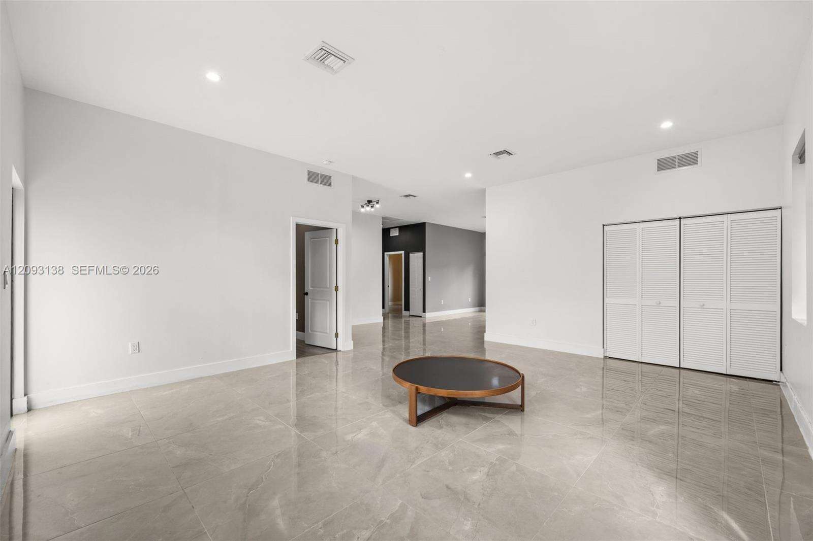 808 5th Ter, Hallandale Beach, FL 33009 - For Sale photo 5