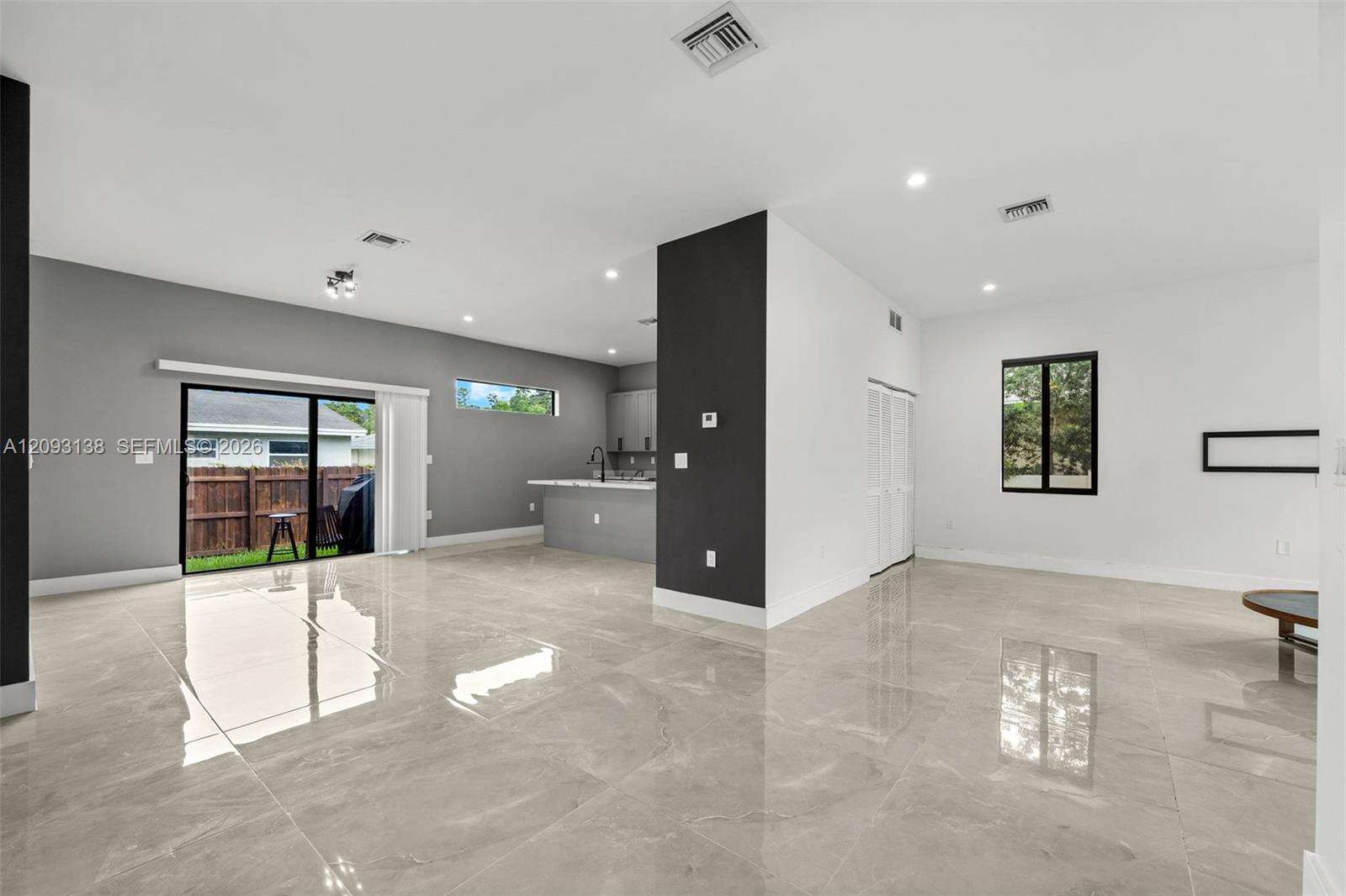 808 5th Ter, Hallandale Beach, FL 33009 - For Sale photo 8