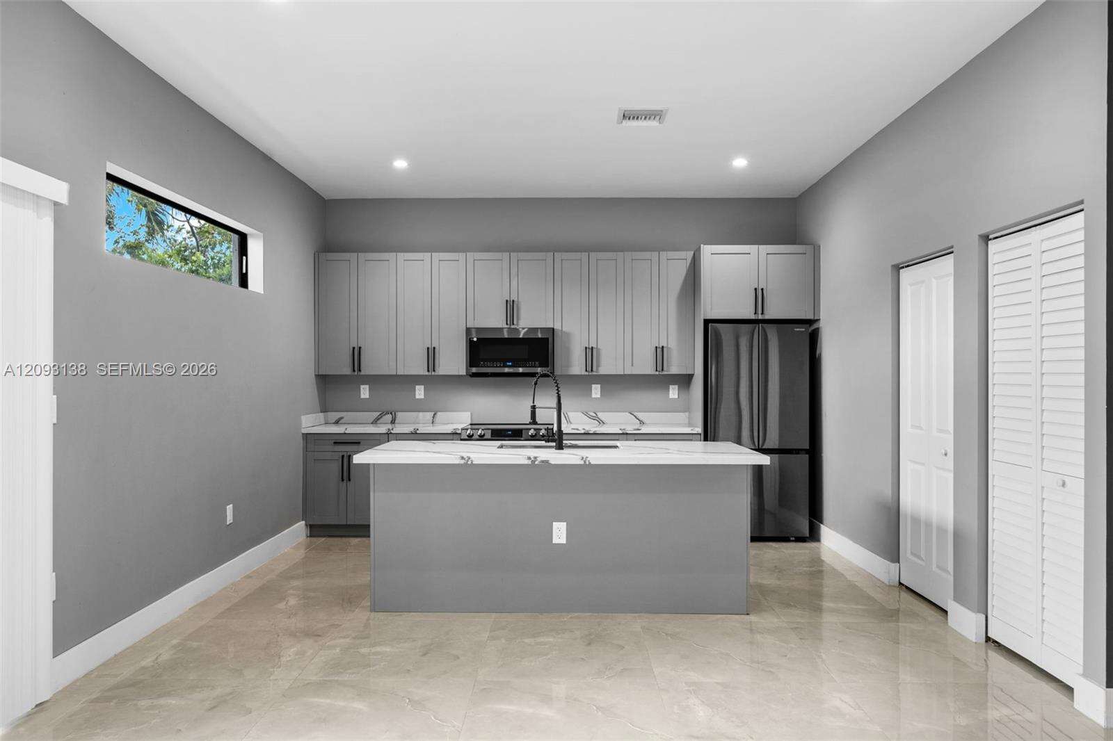 808 5th Ter, Hallandale Beach, FL 33009 - For Sale photo 10