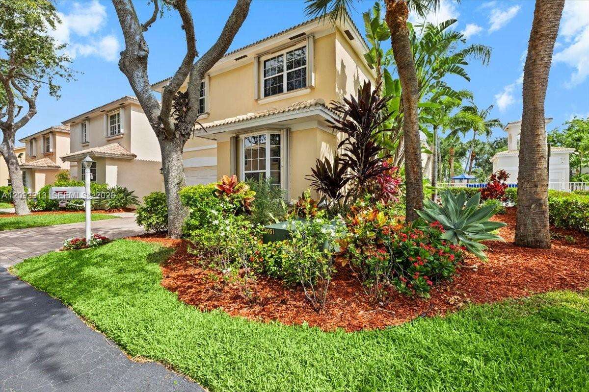 1241 Grant St, Hollywood, FL 33019 - For Sale photo 1