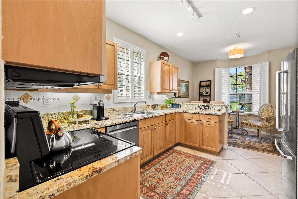 1241 Grant St, Hollywood, FL 33019 - For Sale photo 9