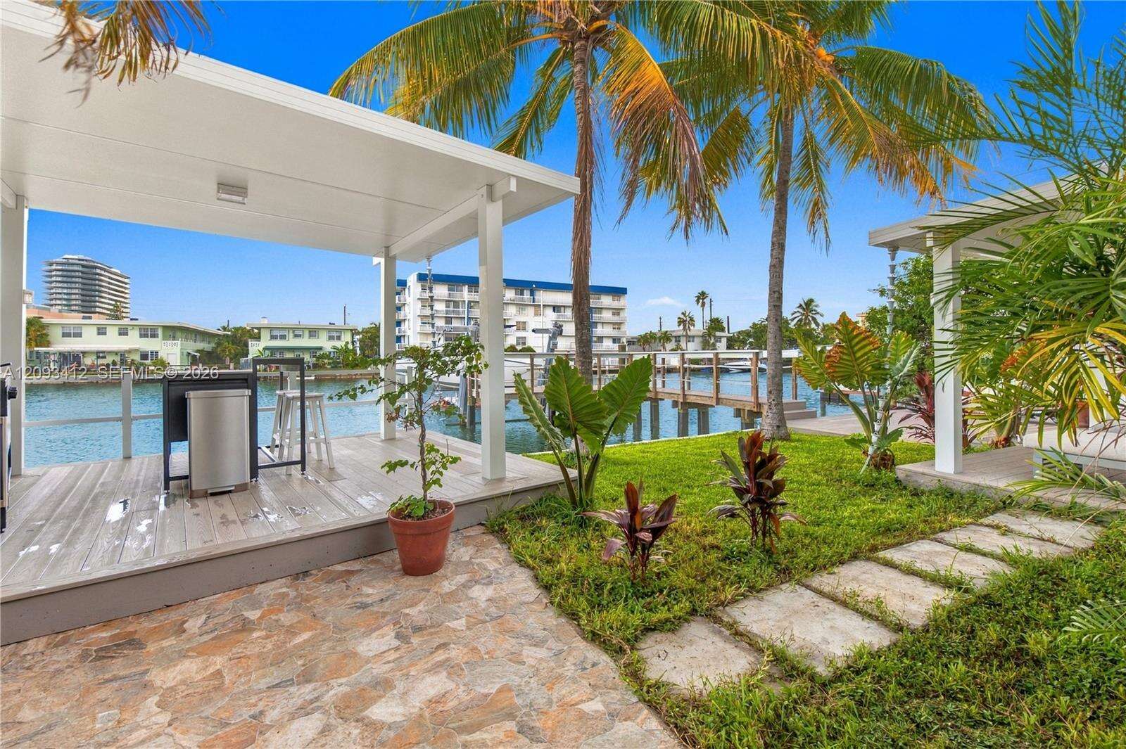 8533 Crespi Blvd, Miami Beach, FL 33141 - For Sale photo 16