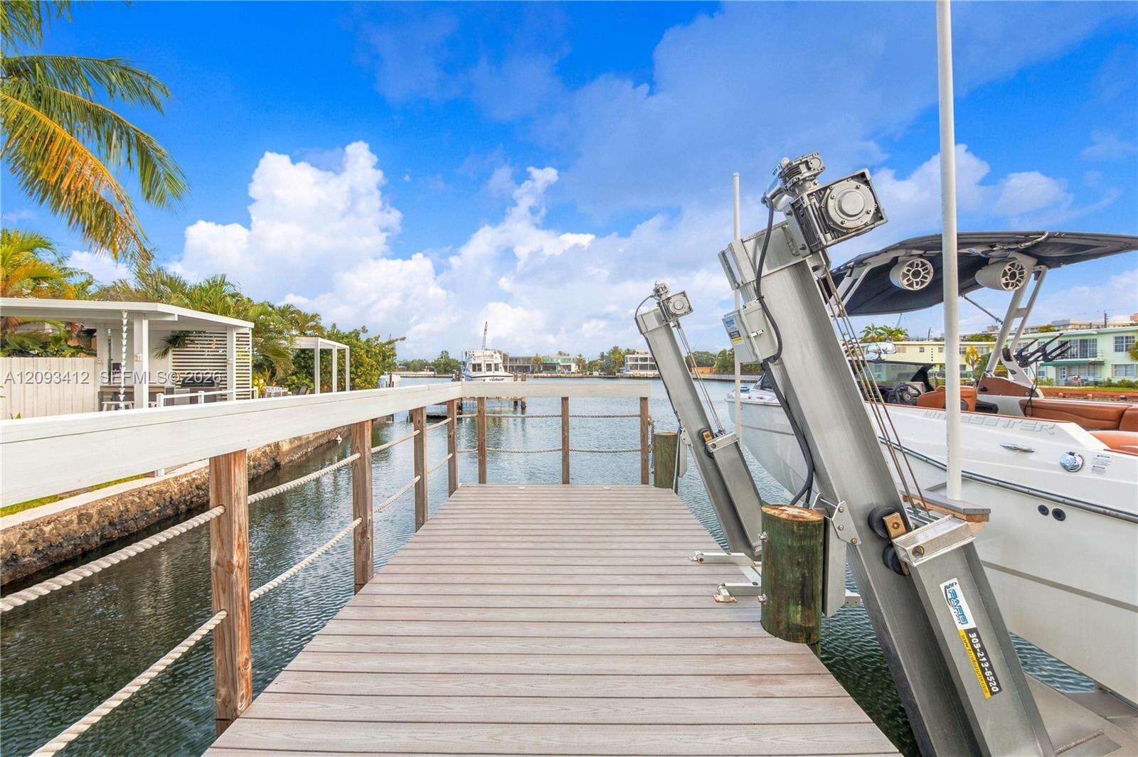 8533 Crespi Blvd, Miami Beach, FL 33141 - For Sale photo 20