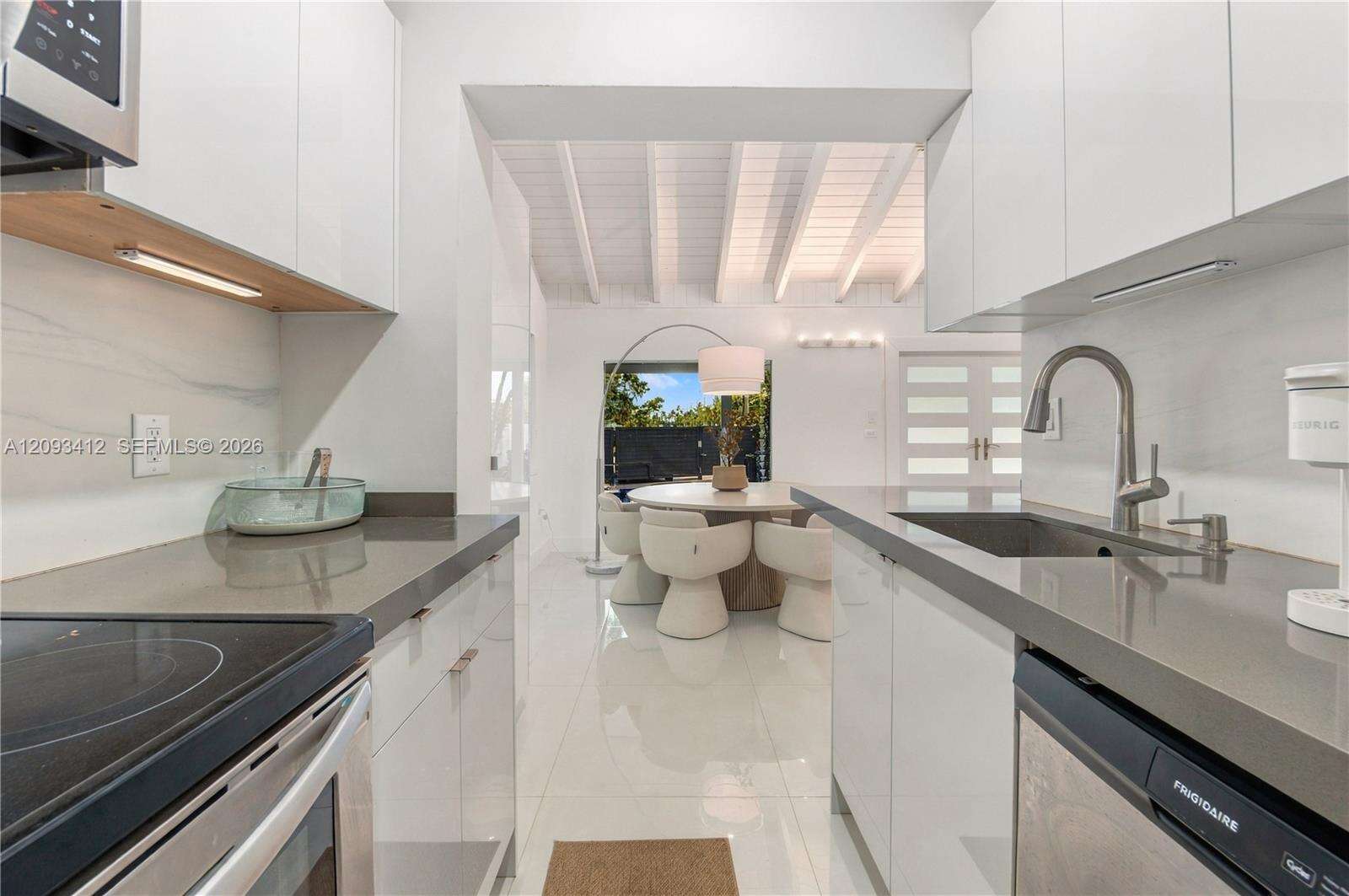 8533 Crespi Blvd, Miami Beach, FL 33141 - For Sale photo 9