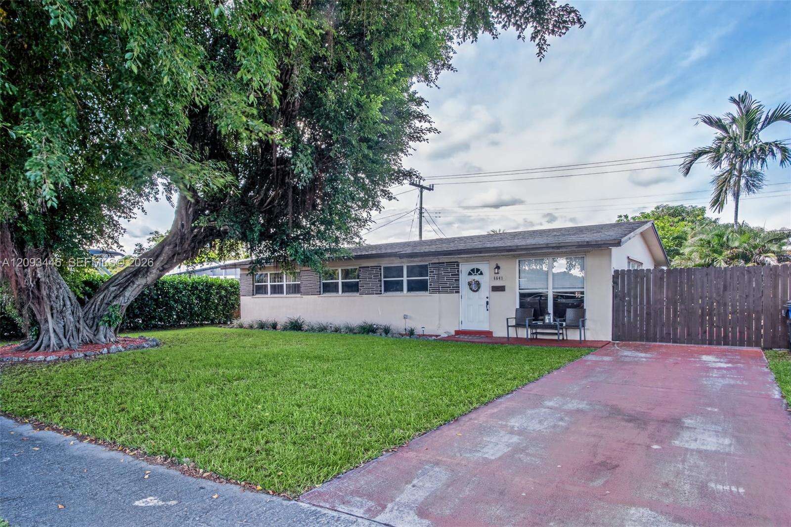 6641 Fillmore St, Hollywood, FL 33024 - For Sale photo 1