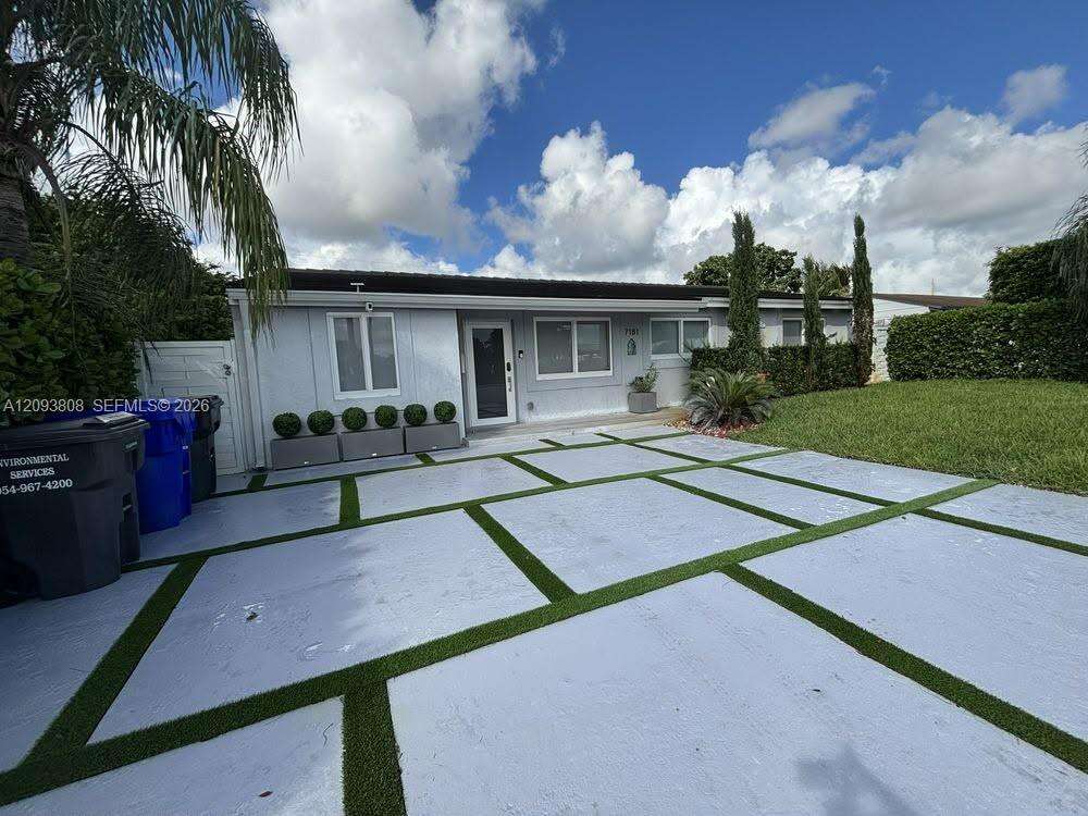7181 Sheridan St, Hollywood, FL 33024 - For Sale photo 1
